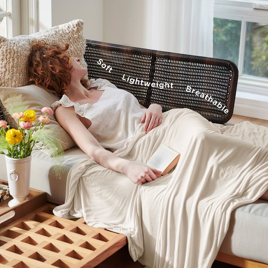 Amazon.com: Bedsure Beige Cooling Blanket Queen Size for Hot