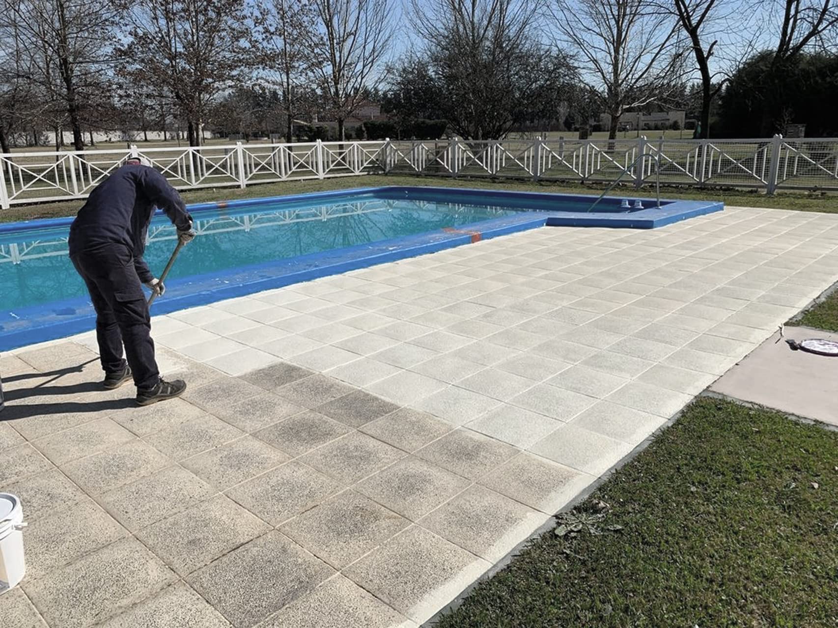 Tecno Prodist RENOVATEC CORONA Vernice per piscine by 11 Kg - BIANCO SABBIA - Vernice per bordo vasca o del bordo in pietra – Pittura Antiscivolo - Resistenza e durata - Facile applicazione