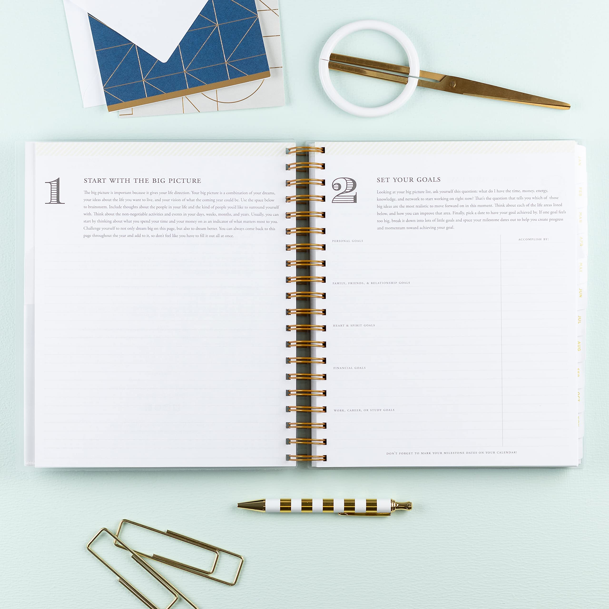 Blue Sky Day Designer per agenda giornaliera e mensile 2022, 20,3 x 25,4 m, copertina flessibile satinata, rilegatura a filo, a righe blu navy (103622-22)