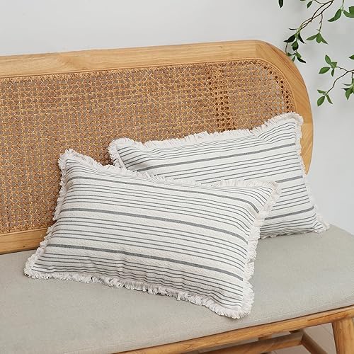 Miniatura 9 de Kiuree Juego de 2 fundas de almohada de granja de 18 x 18 pulgadas, fundas de almohada a rayas con borlas de flecos, fundas de cojín decorativas