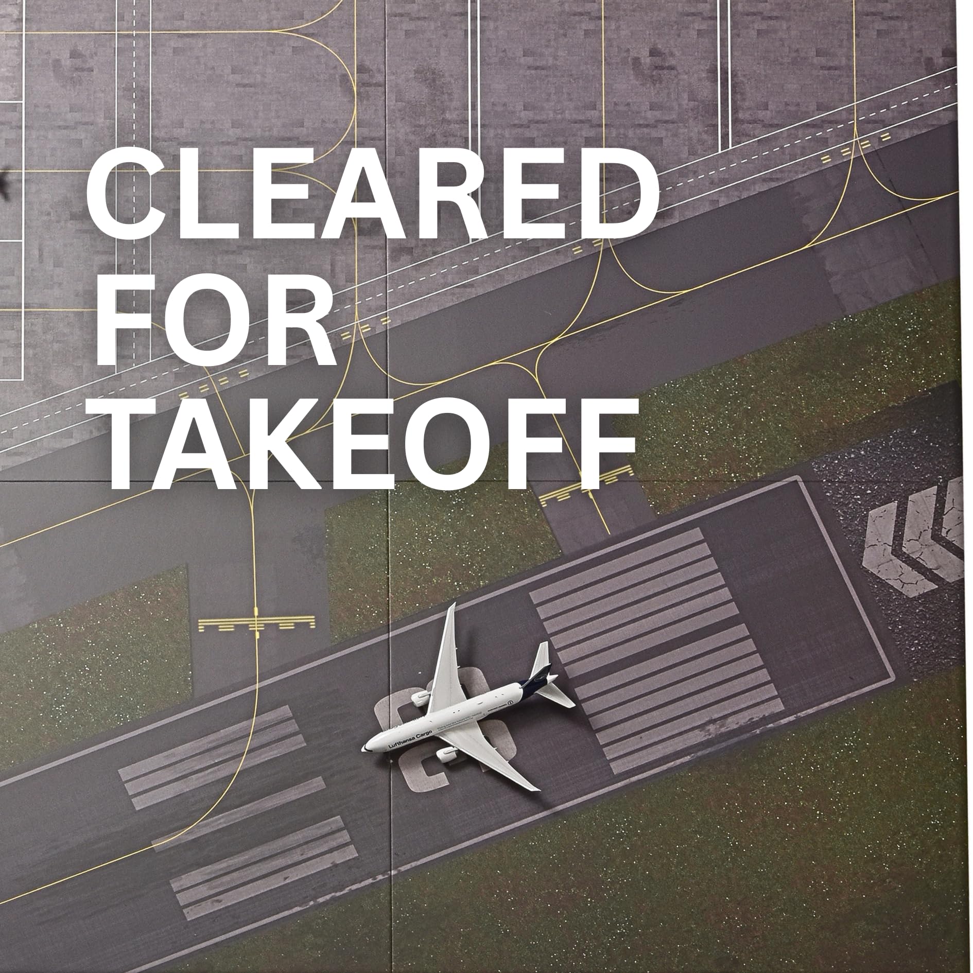 Airport Layout Matte mit Landebahn - für Modellflugzeuge im Maßstab 1/400 & 1/500, Faltbares Brett - Erstellen Sie einen Modellflughafen, parkt bis zu 12 Flugzeuge 33,11 x 46,8 Zoll Größe
