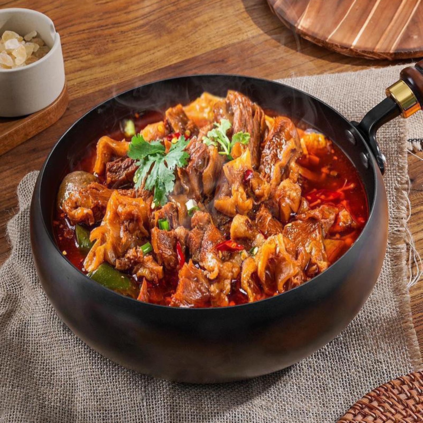 Antiaderente in Ferro per Cucina con Coperchio | Padella Anti Graffio e Resistente per Friggere Saltare Stufare e Preparazioni Casalinghe