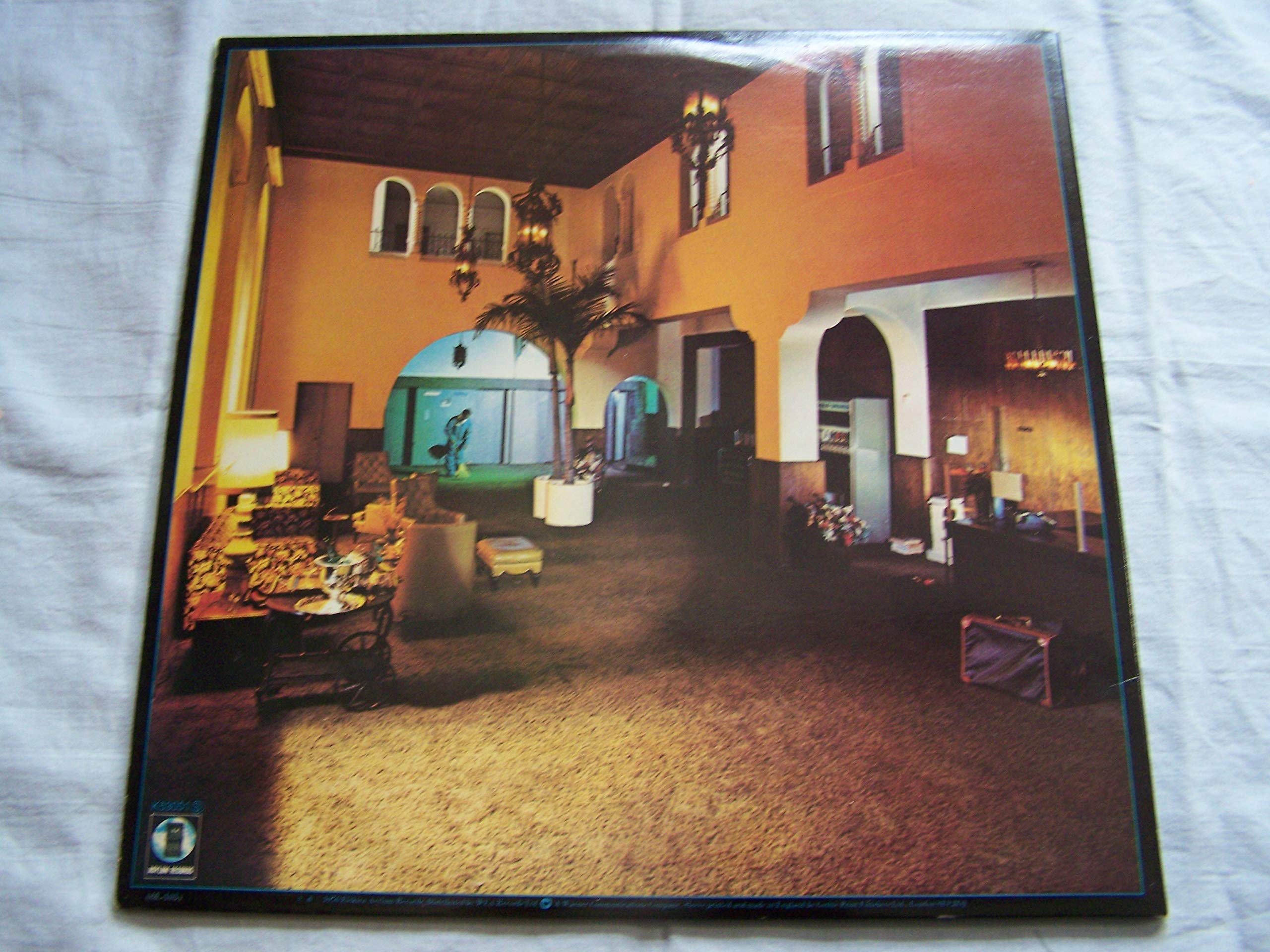 HOTEL CALIFORNIA [K53051] 1976 THE EAGLES