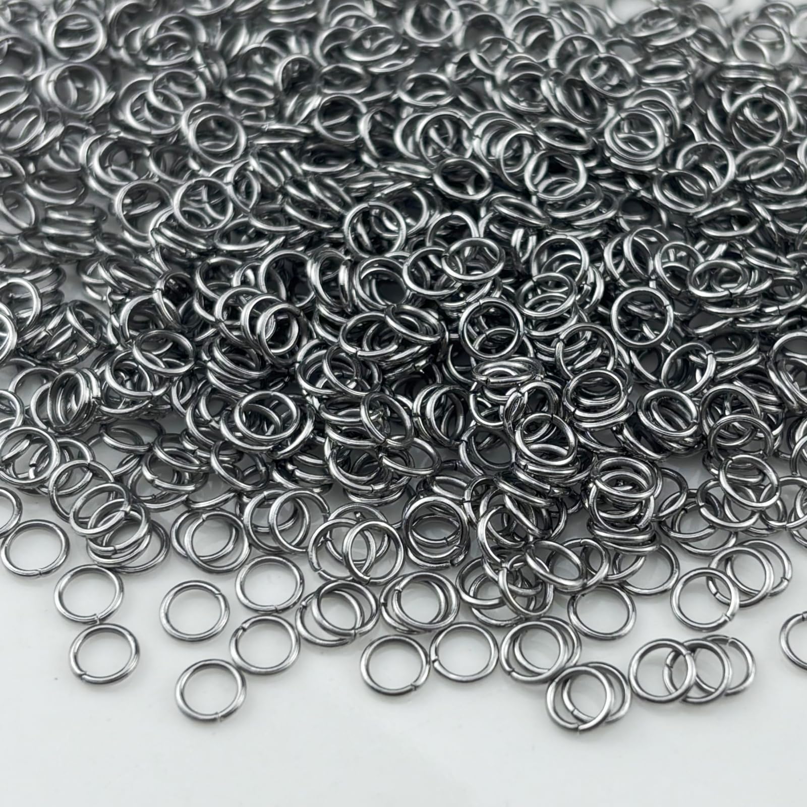 1000pcs 4mm Stainless Steel Jump Rings Connector Rings for DIY Craft Jewelry Making Necklaces Bracelet Earrings Keychains