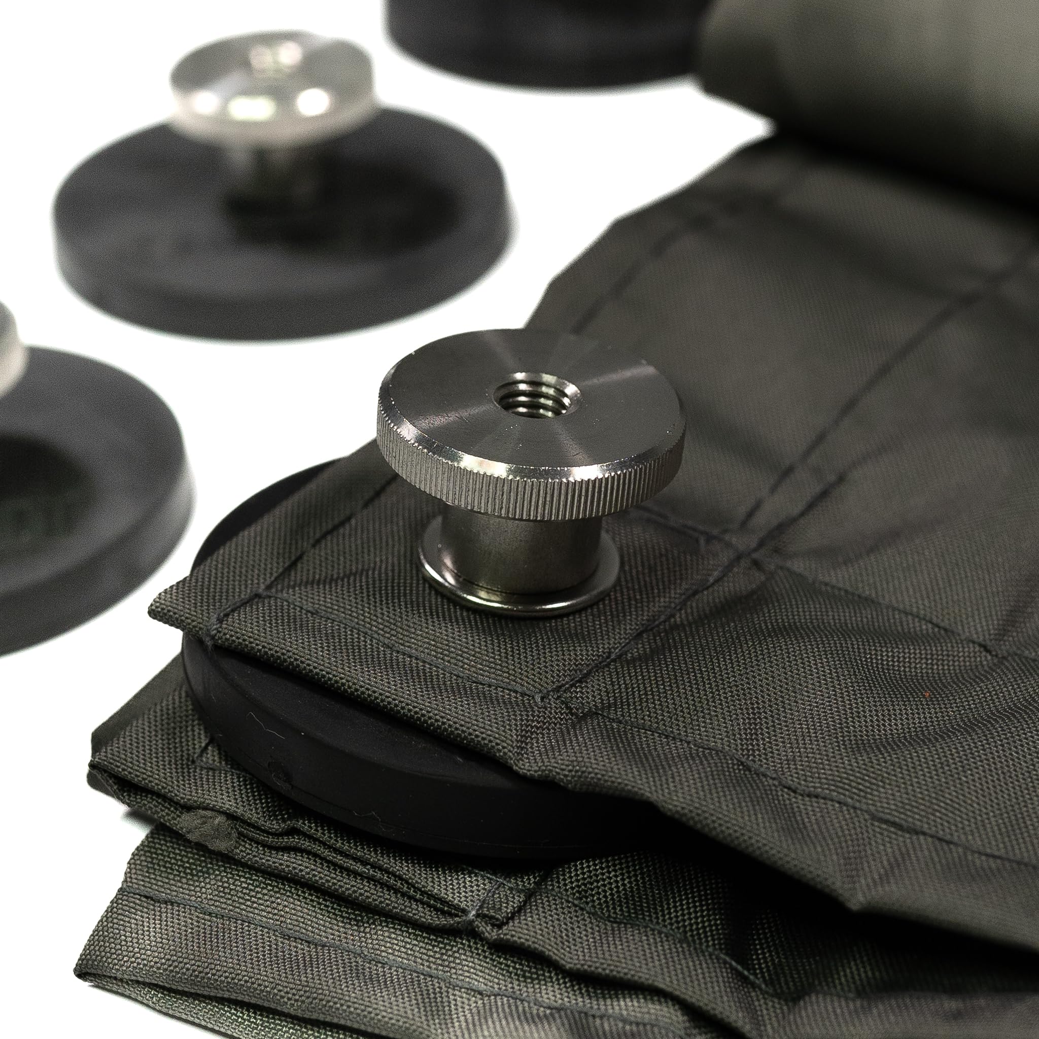 Campnetic Sichtschutz & Duschvorhang mit Magnethalterung - Einfaches Anbringen ohne Bohren - Offroad Zubehör - Camper Zubehör - komplettes Set inkl. praktischem Aufbewahrungsbeutel