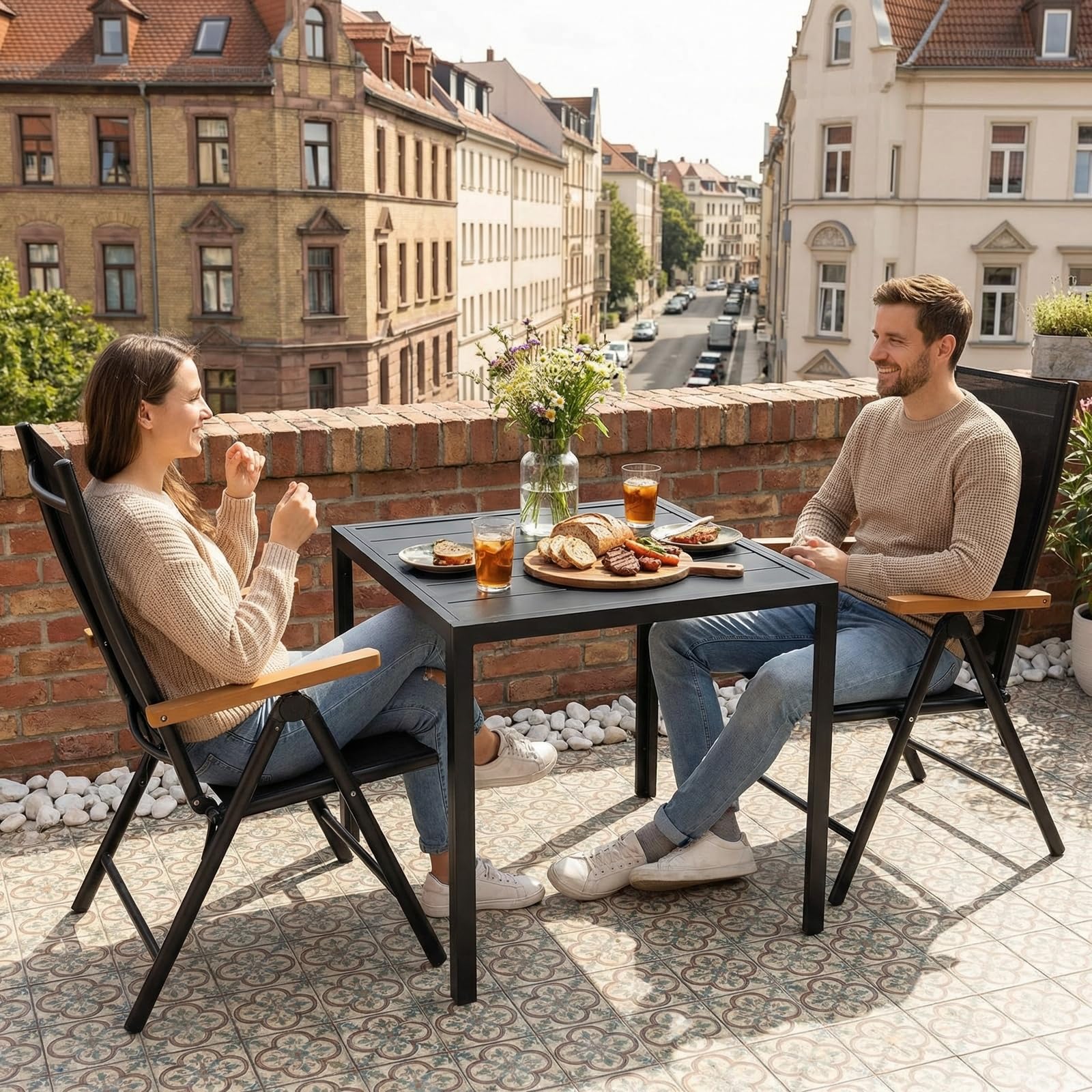 LIFERUN Gartentisch Wetterfest klein, 75x75 cm Aluminium Balkontisch | Outdoor Quadratisch Terrassentisch Vollmetalltisch für Garten, Terrasse und Balkon, Schwarz (11 cm schmales Brett)