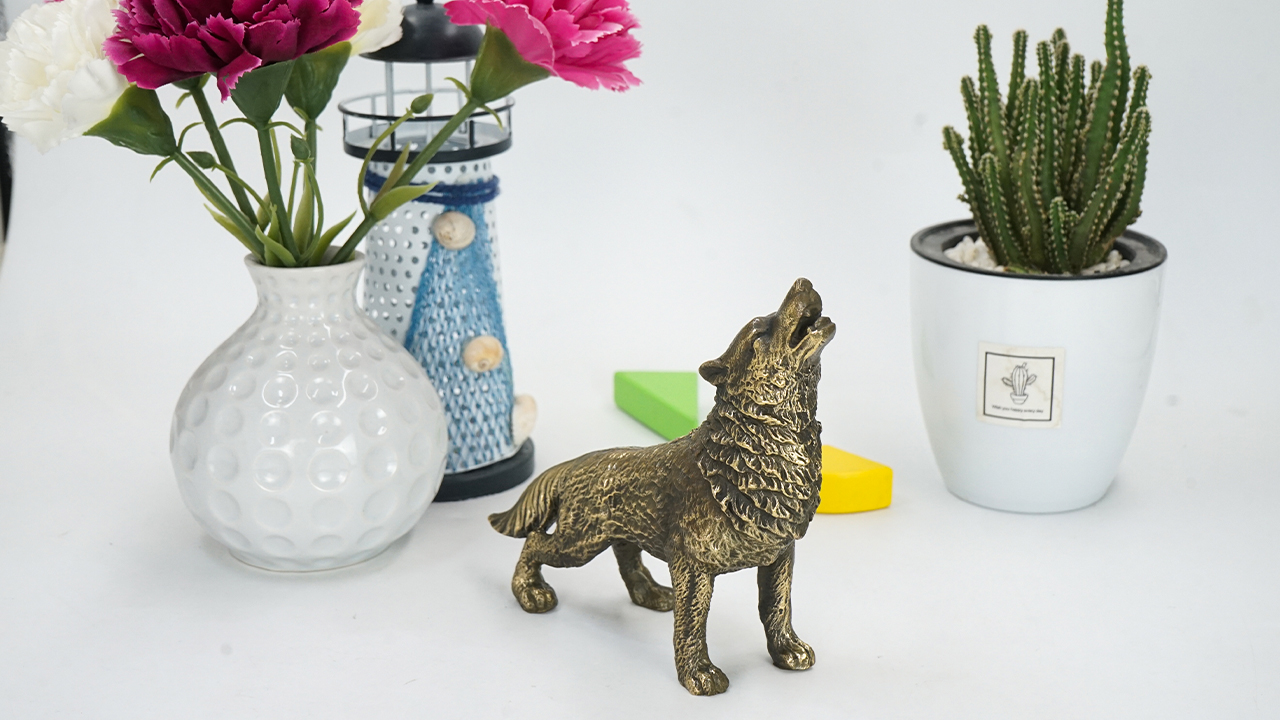 Estatua pequeña de lobo de bronce 5.7 x 1.7 x 5 pulgadas miniatura 7