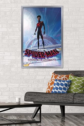 Miniatura 2 de Trends International Marvel Spider-Man Across The Spider-Verse - Póster de Miles Morales de una hoja, 22.37 x 34.00 pulgadas, versión enmarcada