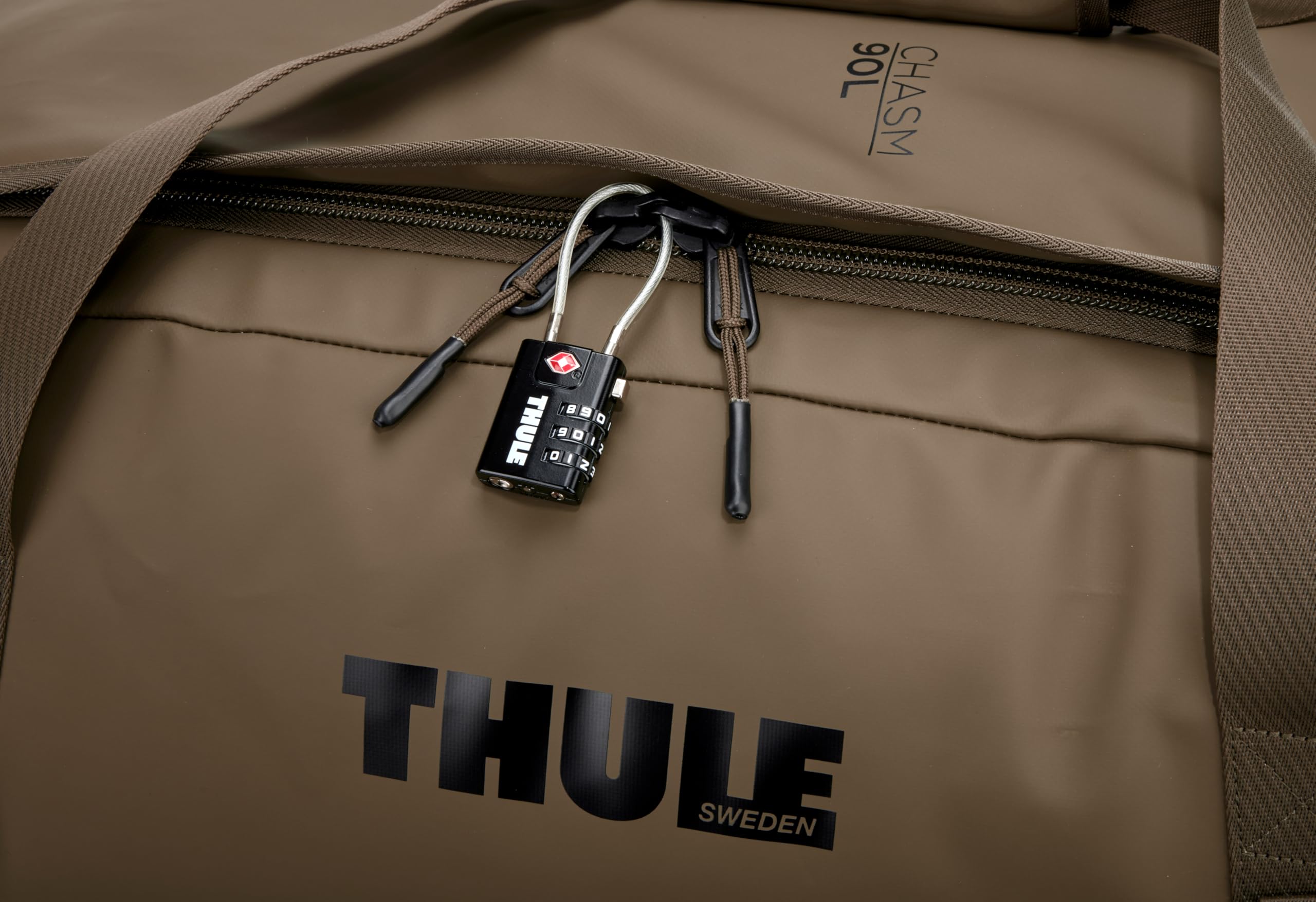 THULE Sac de Voyage Sac à Dos Chasm Recycled Duffel 90L Deep Khaki Kaki