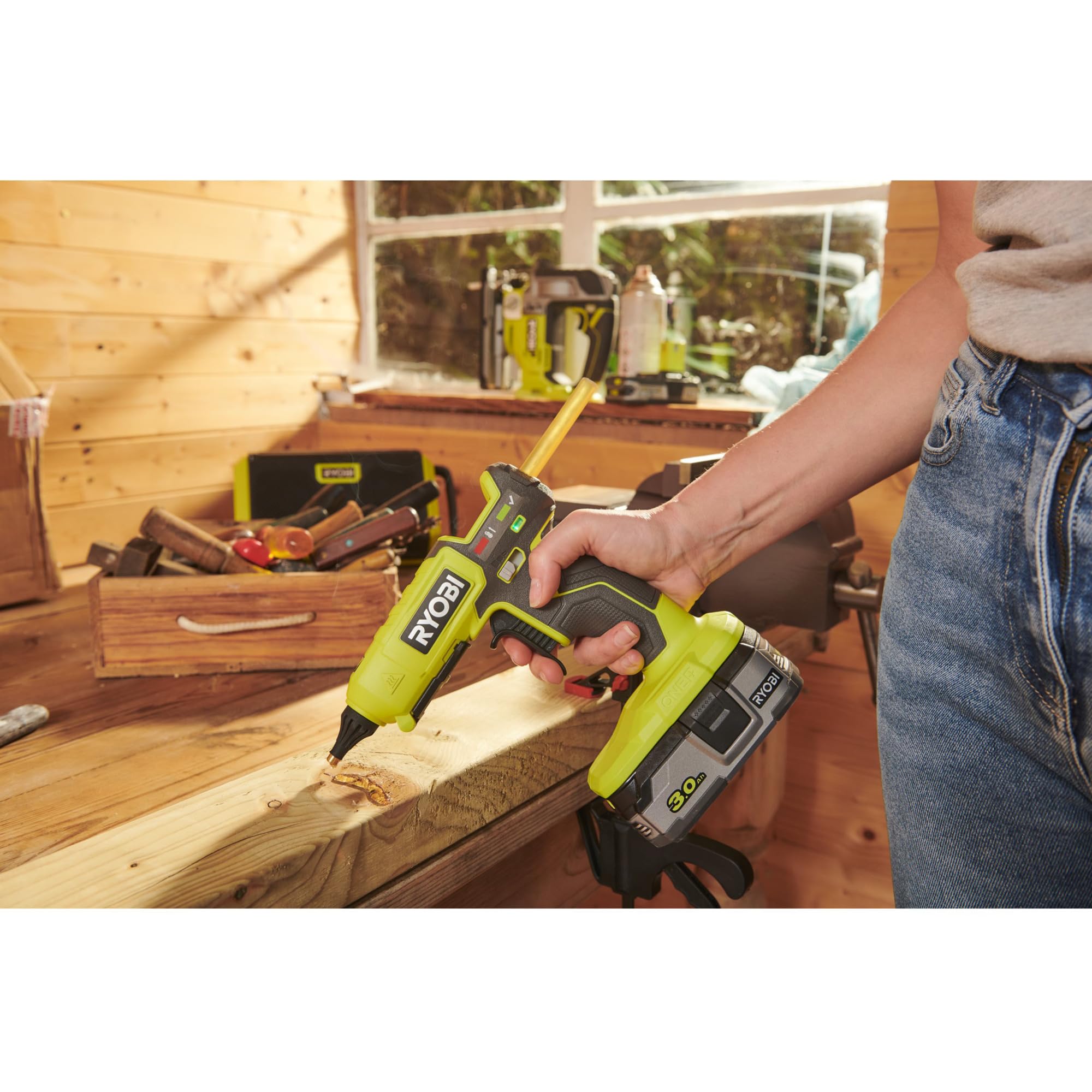 RYOBI 18 V ONE+ Akku-Heißklebepistole RGL18-0, Flexible Klebepistole für Heimwerker, 11/12 mm Klebesticks, 2 min Aufheizzeit, ohne Akku und Ladegerät