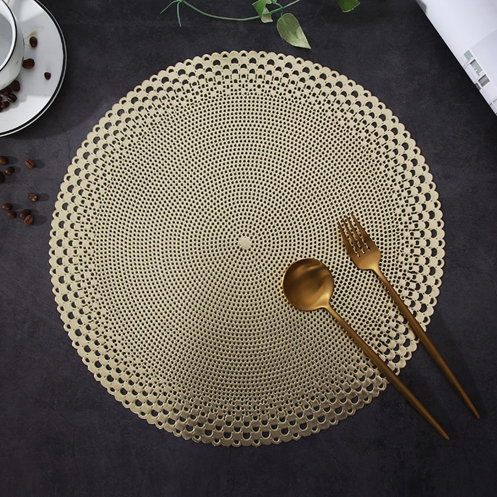 AMDXD Lot de 10 sets de table en PVC creux - 38 cm - Forme circulaire - Fleurs - Lavables - Jeunes - Ronds - Pour table, bar, cuisine, doré