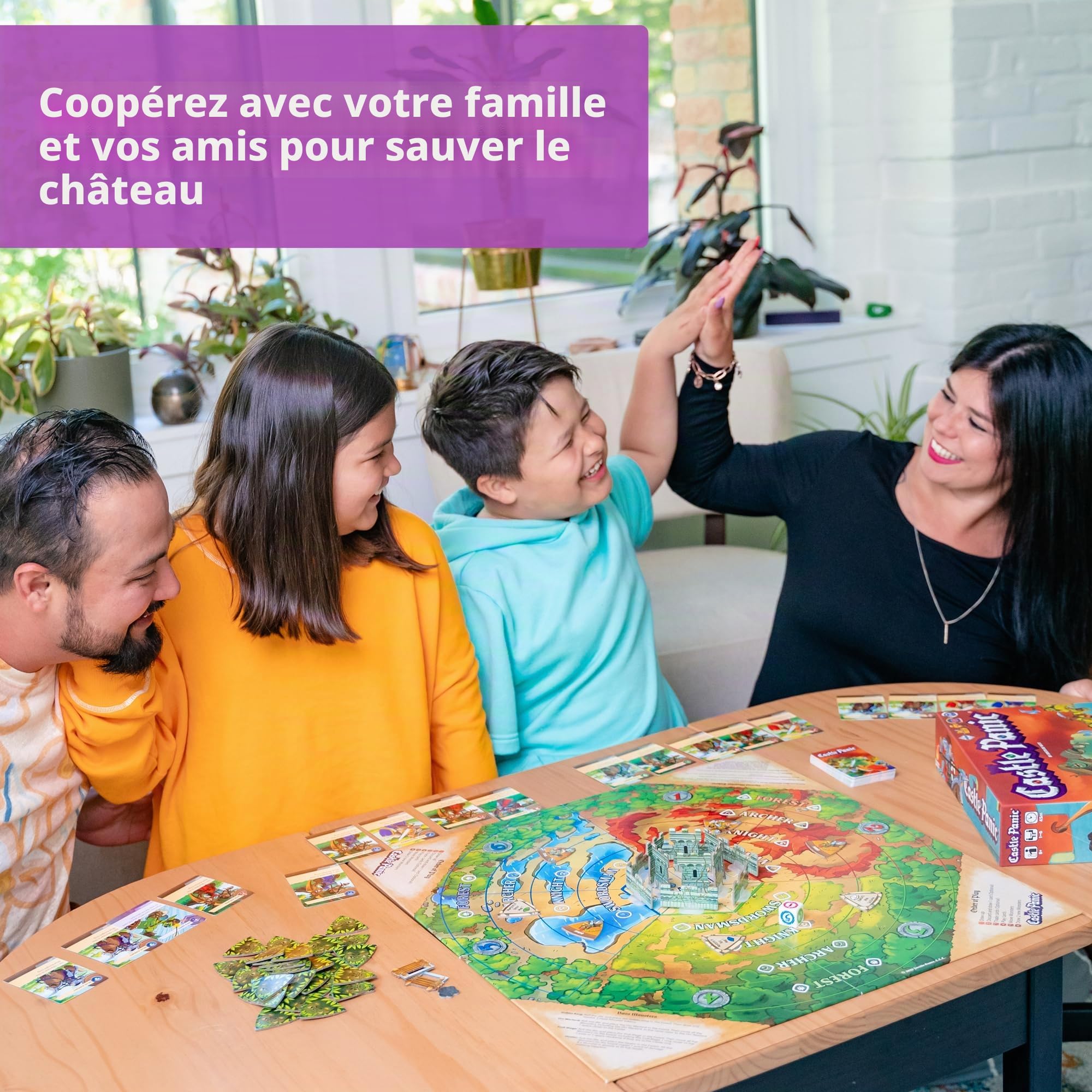 Fireside Games | Castle Panic 2nd Edition | Jeu De Société, Standalone, Tower Defense Coopératif, Stratégie Familiale, Dé Personnalisé, Illustrations Mises À Jour | 1-6 Joueurs | 45 Minutes