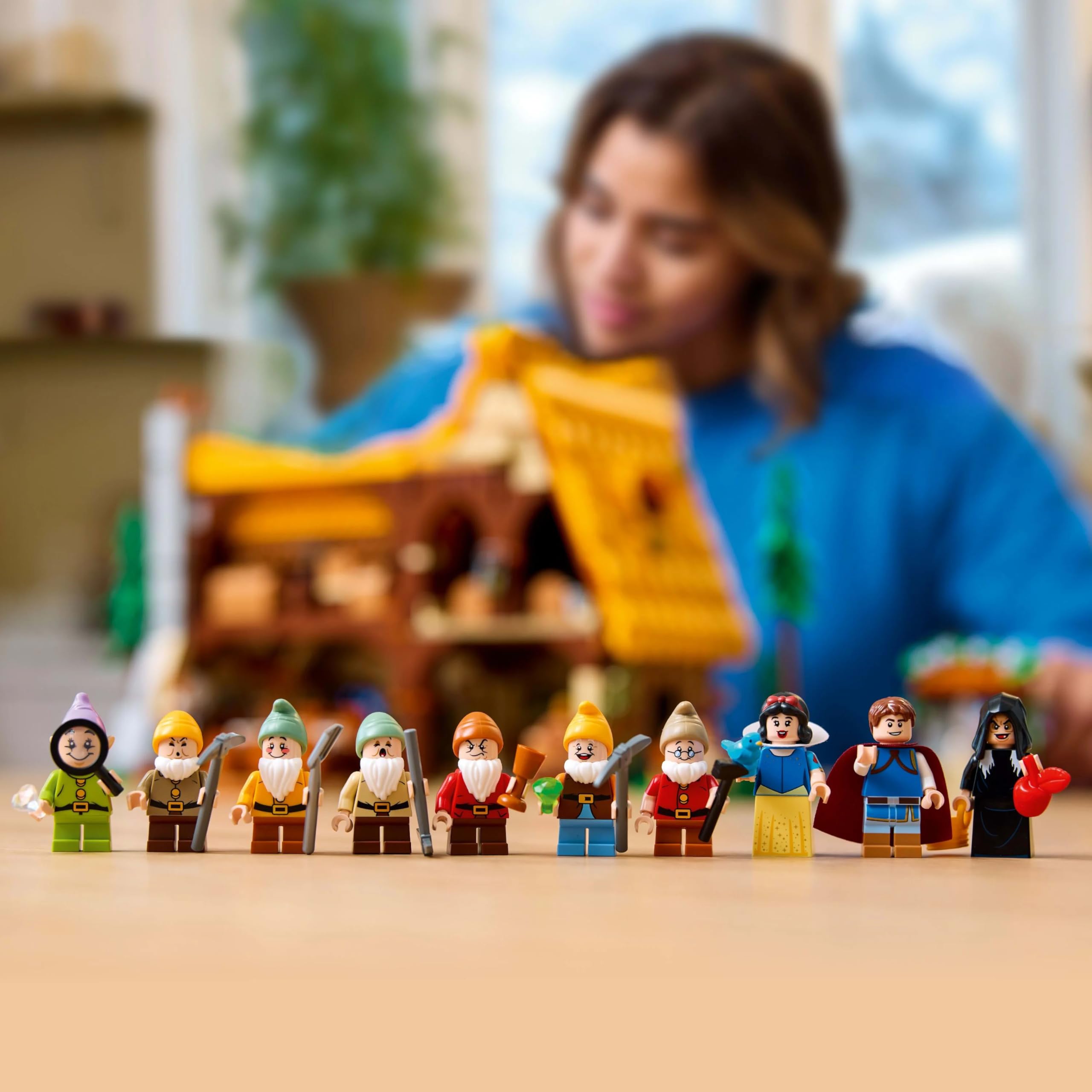 Lego Disney 43242 - Biancaneve e il cottage dei sette nani