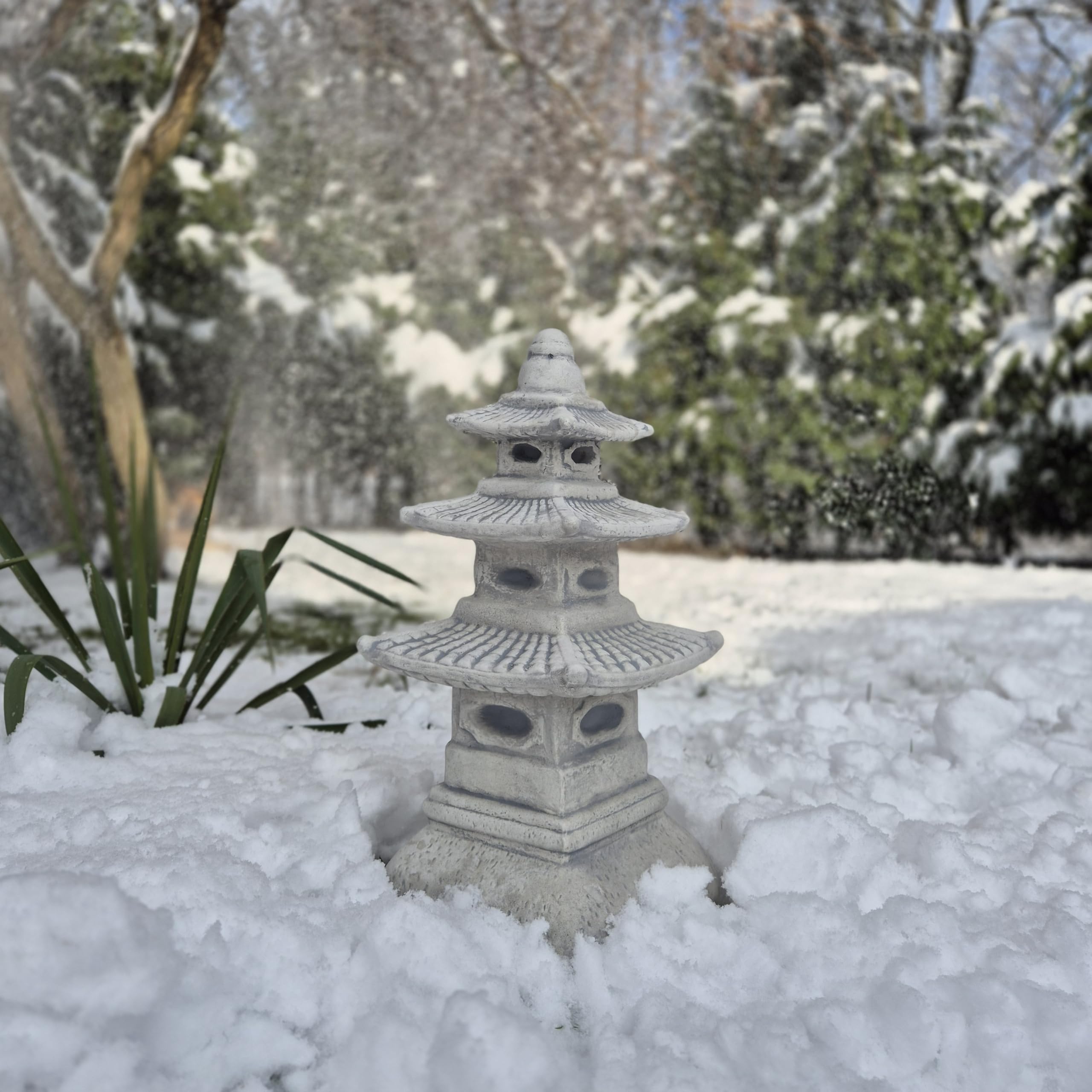 FABRIQ Tachi-Doro - Pagode japonaise en pierre - Lanterne résistante aux intempéries - Jardin zen - L: 32 cm x H: 46 cm - Poids: 14 kg pour l'extérieur