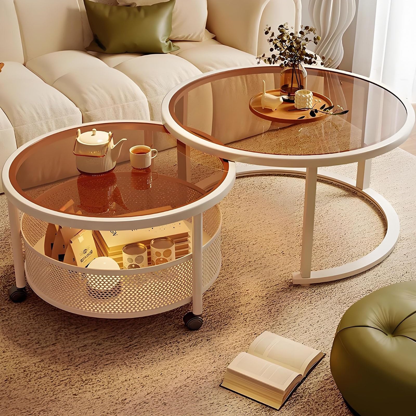 Set di tavolini impilabili con piano in vetro e struttura in metallo, design salvaspazio impilabile per soggiorno, camera da letto o ufficio