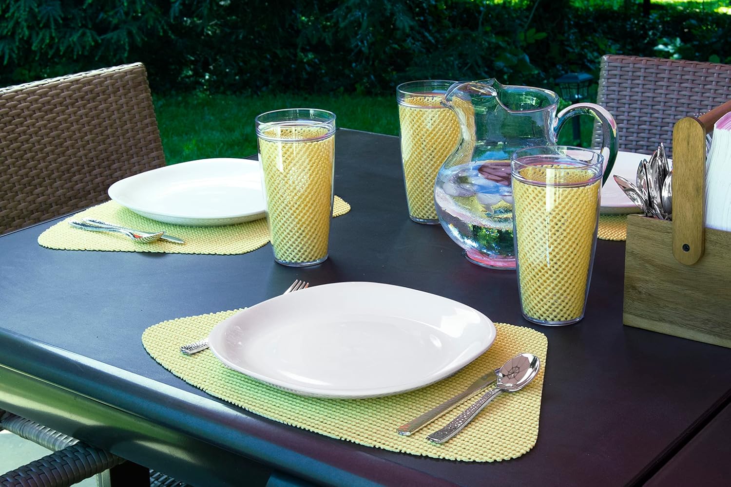 Kraftware Fishnet Wedge Placemats for Round Outdoor Tables, Lemon Yellow, Set of 6, Small