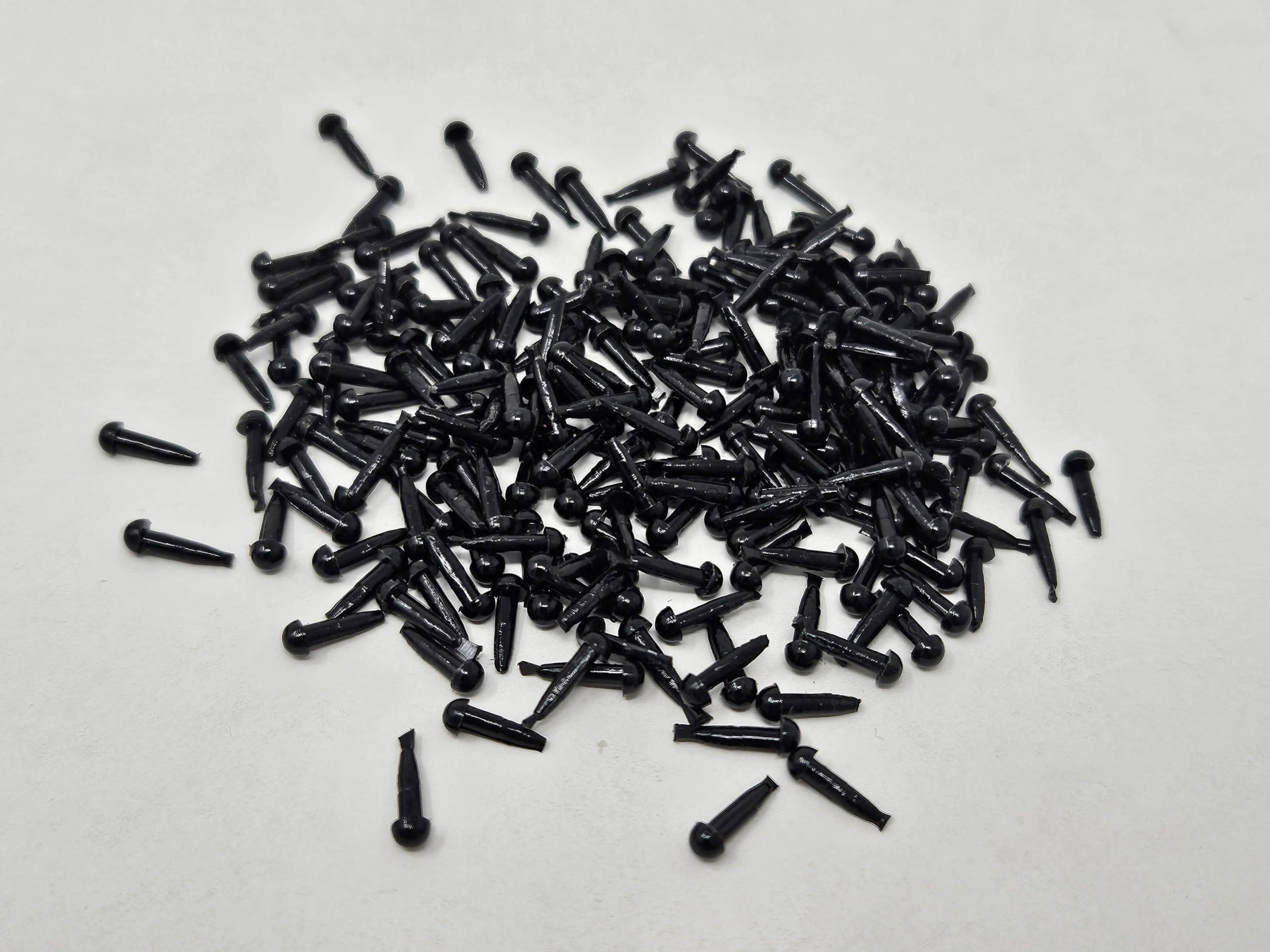 Zim's 2.5mm Solid Black Tiny Plastic Safety Eyes for Craft Amigurumi Dolls or Puppets (Pack of 144)