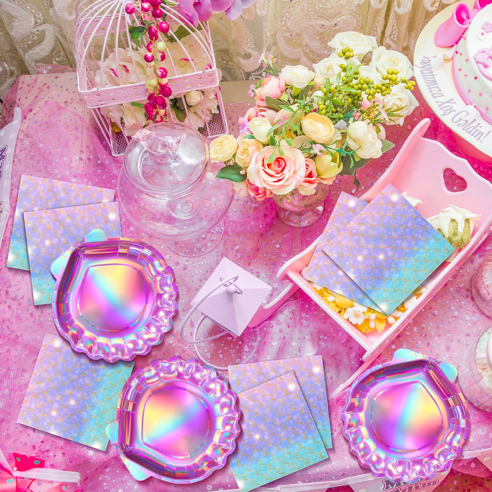 Gersoniel Juego de 40 piezas de suministros de fiesta de sirena morada, 20 platos de concha de almeja y 20 servilletas de escamas de sirena, decoraciones de fiesta, platos de papel desechables y