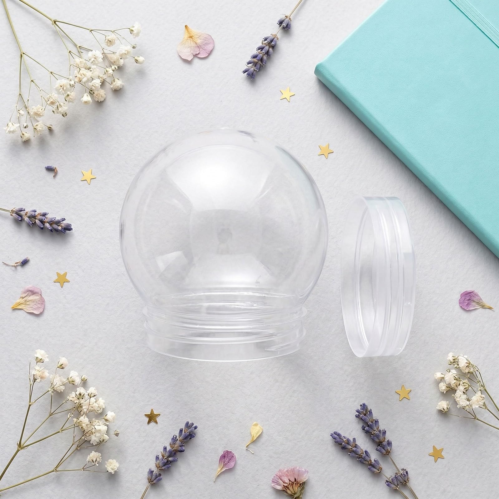 Operitacx 15 palle di neve vuote in plastica, kit fai da te per creare il tuo globo d'acqua, contenitore a cupola di Natale con tappo a vite per bomboniere di Natale 7,1/9,1 cm