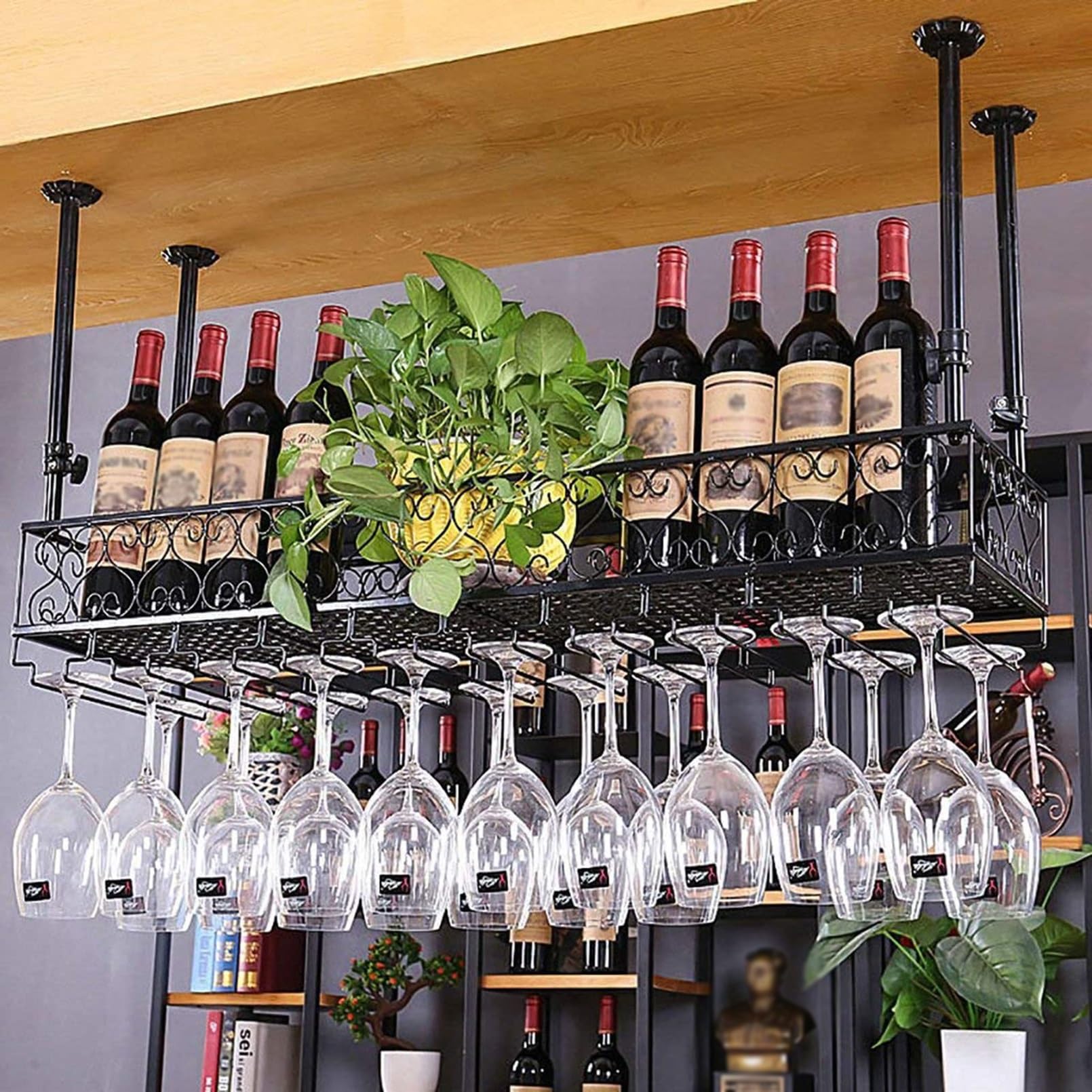 Porte-bouteilles suspendu réglable pour plafond et verres à vin dans la cuisine