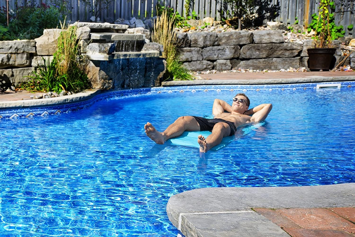 Single Pool Float with Noodles Included