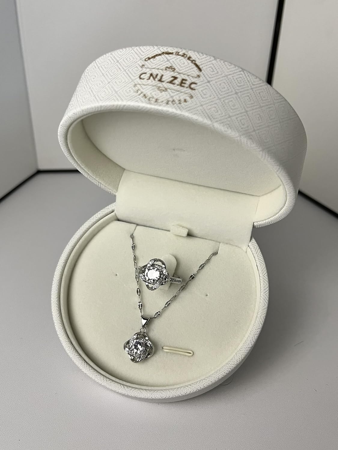 Elegant Hypoallergenic Moissanite Jewelry Set for Women, Perfect for Weddings, Birthdays, and Anniversaries, Includes Moissanite Necklace & Ring - Image 5