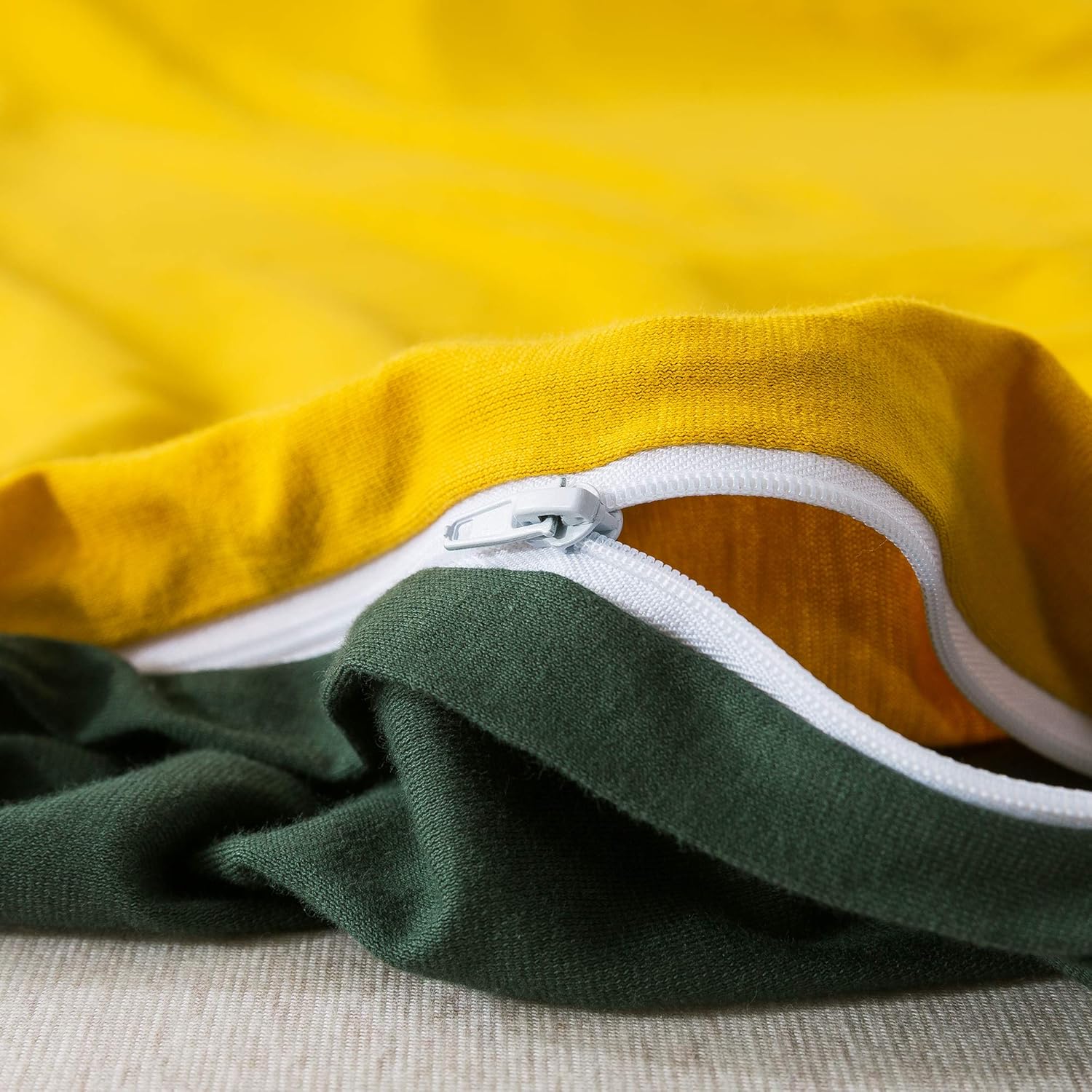 Exсluѕіvе Dіѕсоunt 50% Prісе Household 3-Piece Duvet Cover Queen, 100% Jersey Knit Cotton Duvet Cover, Ultra Soft and Easy Care, Simple Style Bedding Set (Dark Green and Yellow, Full/Queen) Nеw Prоduсt Household 3-Piece Duvet Cover Queen, 100% Jersey Knit Cotton Duvet Cover, Ultra Soft and Easy Care, Simple Style Bedding Set (Dark Green and Yellow, Full/Queen)