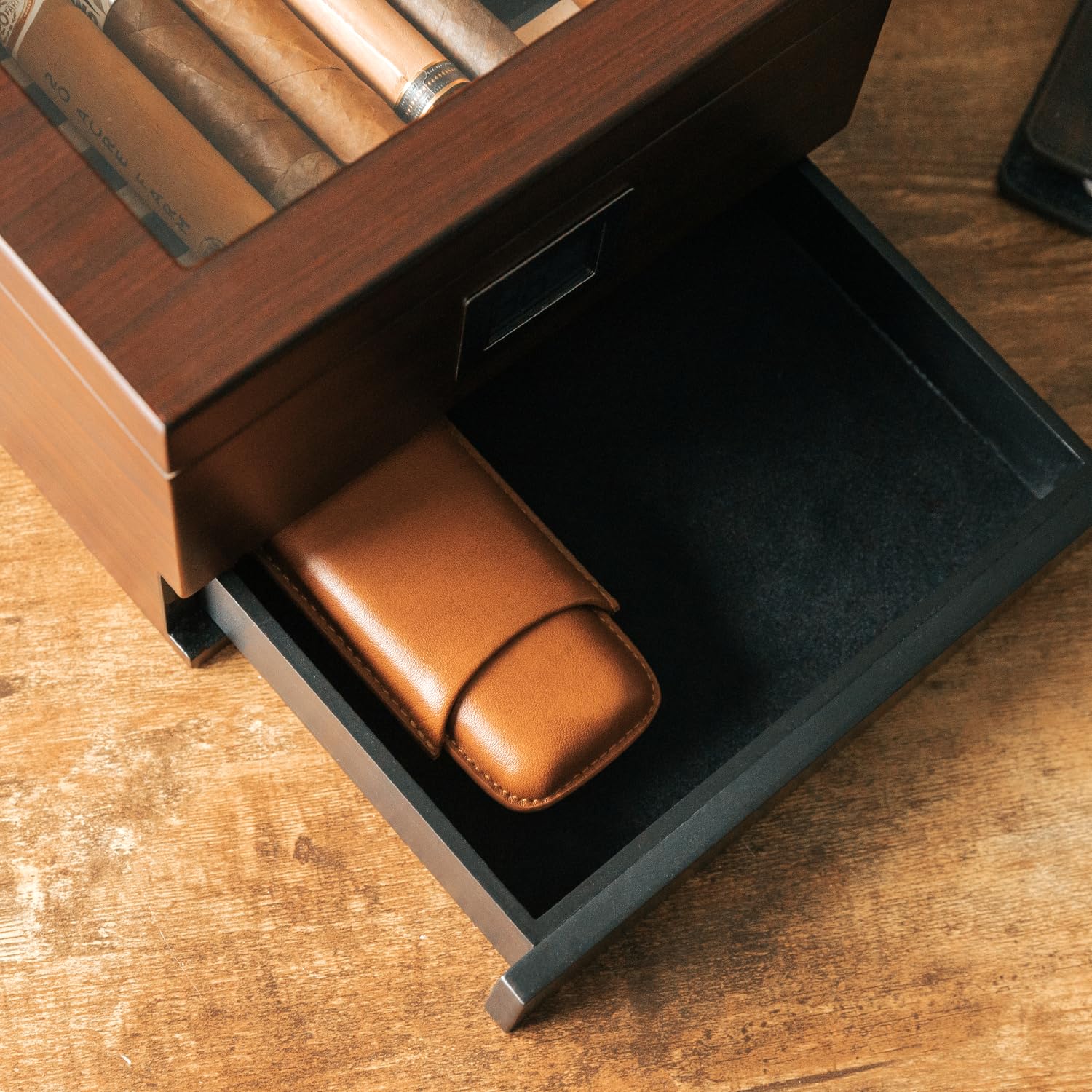 CASE ELEGANCE Estuche de viaje con monograma para dos puros, cuero vegano marrón castaño, estuche de cigarros de alta calidad para hombres, estuche de viaje con accesorios, regalos de lujo para