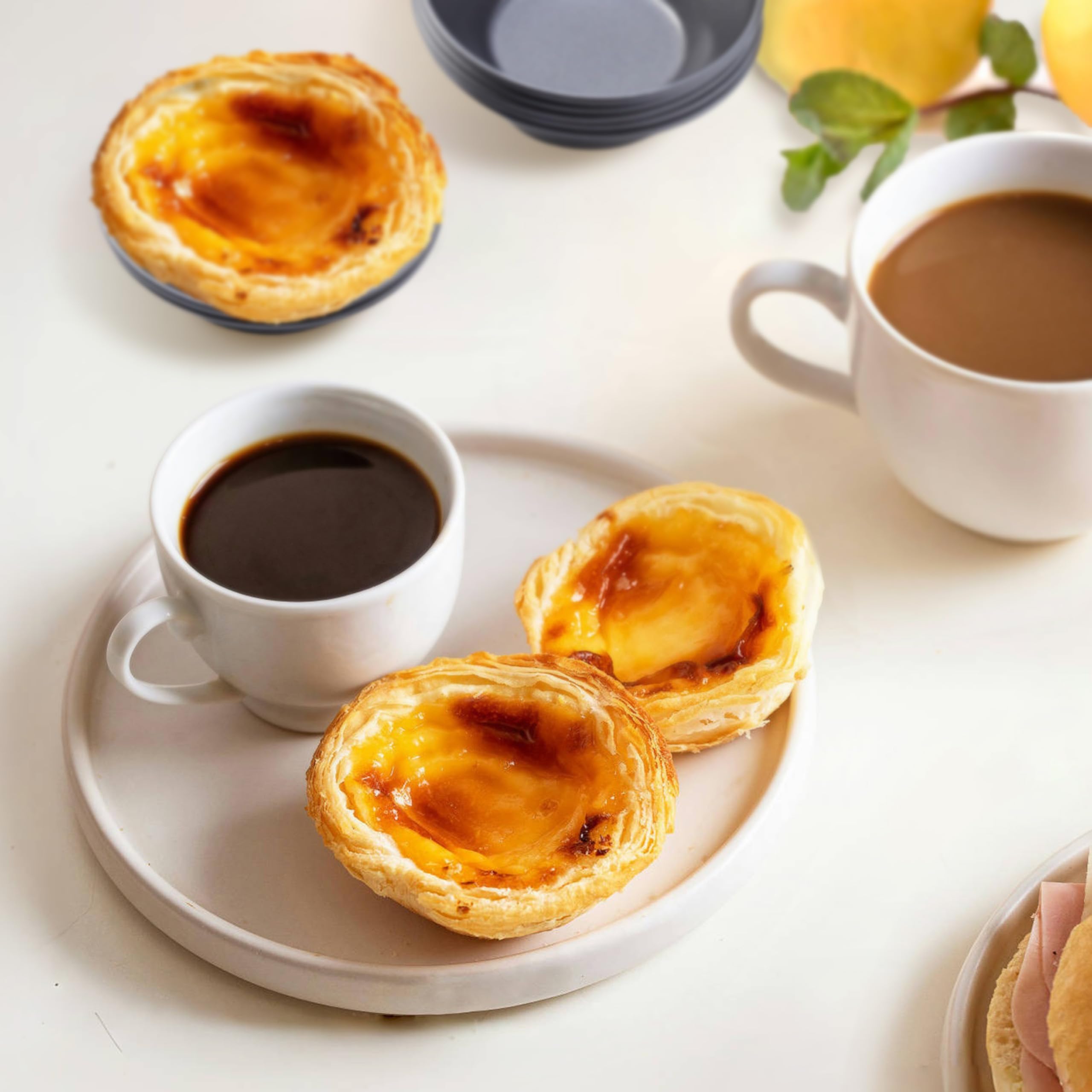 Moules à tarte Pastel de Nata en acier au carbone – Lot de 8 moules à tarte à œufs pour la cuisson, moules à tarte mini antiadhésifs et à custard, plateaux réutilisables pour coques de