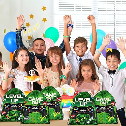 Miniatura 7 de Nosiny 72 piezas de recuerdos de fiesta de videojuegos, incluye 24 bolsas con cordón de regalo, 24 pulseras de silicona, 24 llaveros de controlador
