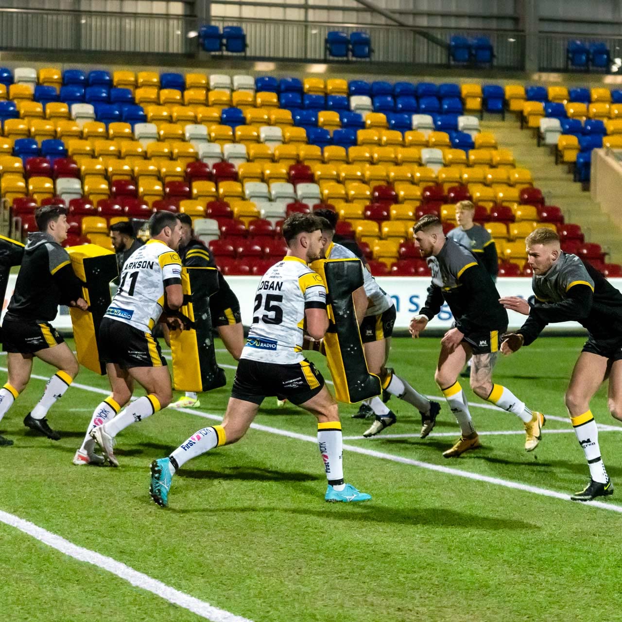 FORZA Escudo de tackle de doble cuña de rugby | Equipo de entrenamiento de rugby de PVC | Equipo de entrenamiento de rugby - [Net World Sports] (Junior)