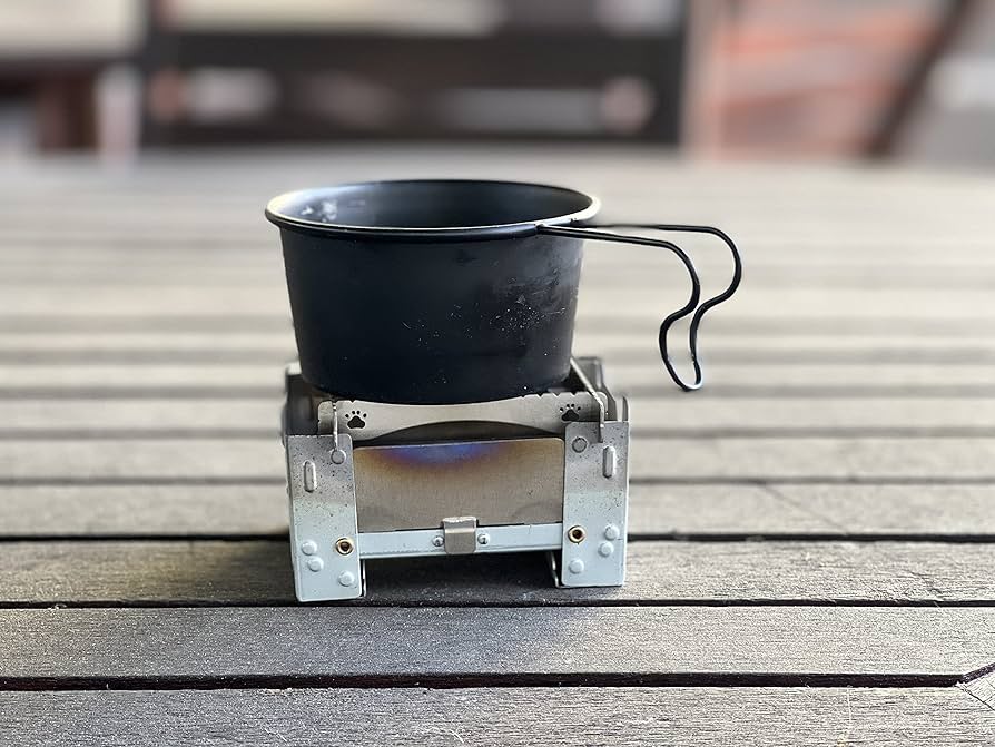 エスビット　ポケットストーブ　WW2期？　激レアな六角穴ストレート五徳タイプです エスビット ポケットストーブ WW2期？ 激レアな六角穴ストレート