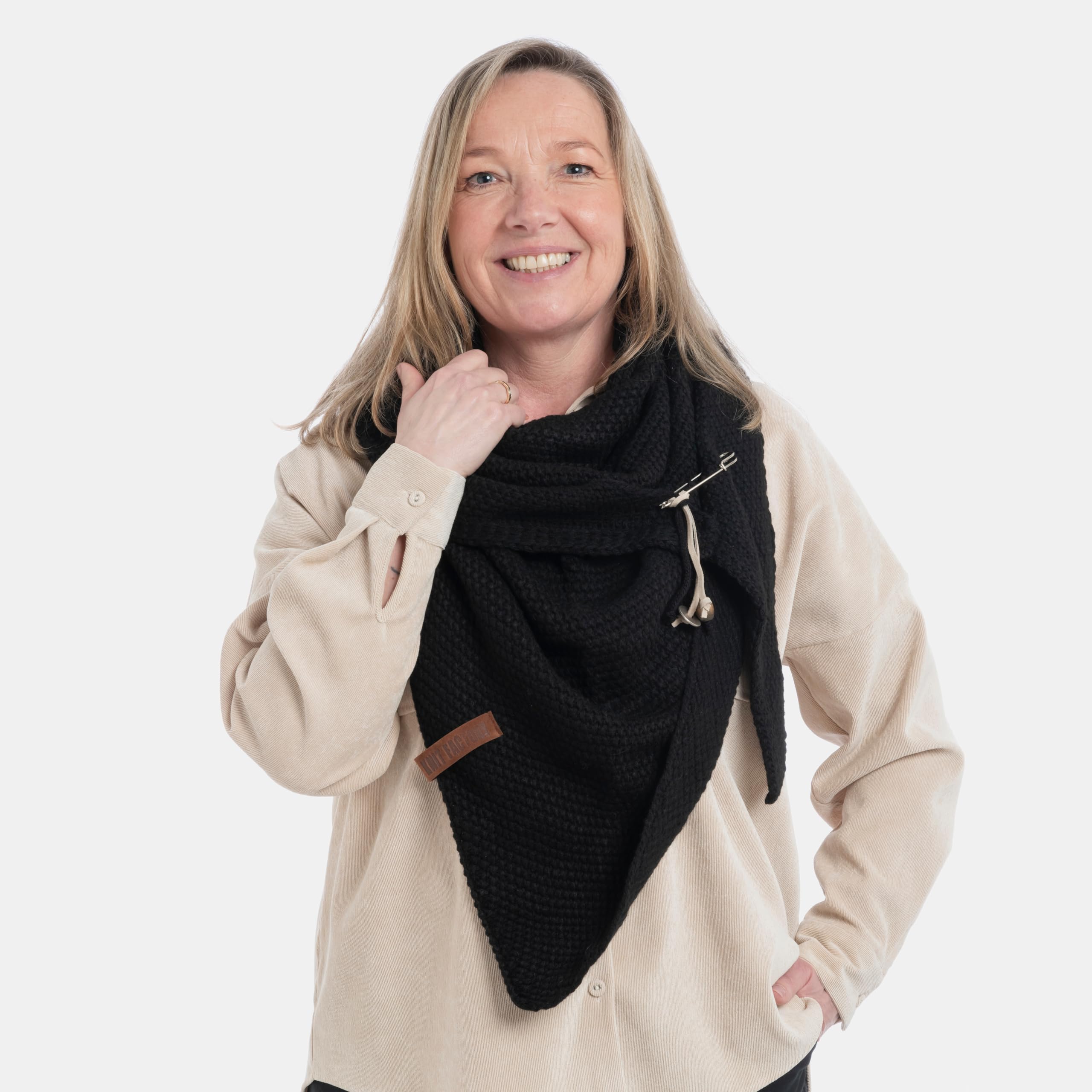 KNIT FACTORY - Dreiecksschal Coco - Damen Strickschal mit Wolle - Umschlagtuch für den Herbst und Winter - Winterschal - Dreieckstuch - Hochwertige Qualität - XXL Schal - 190 x 85 cm
