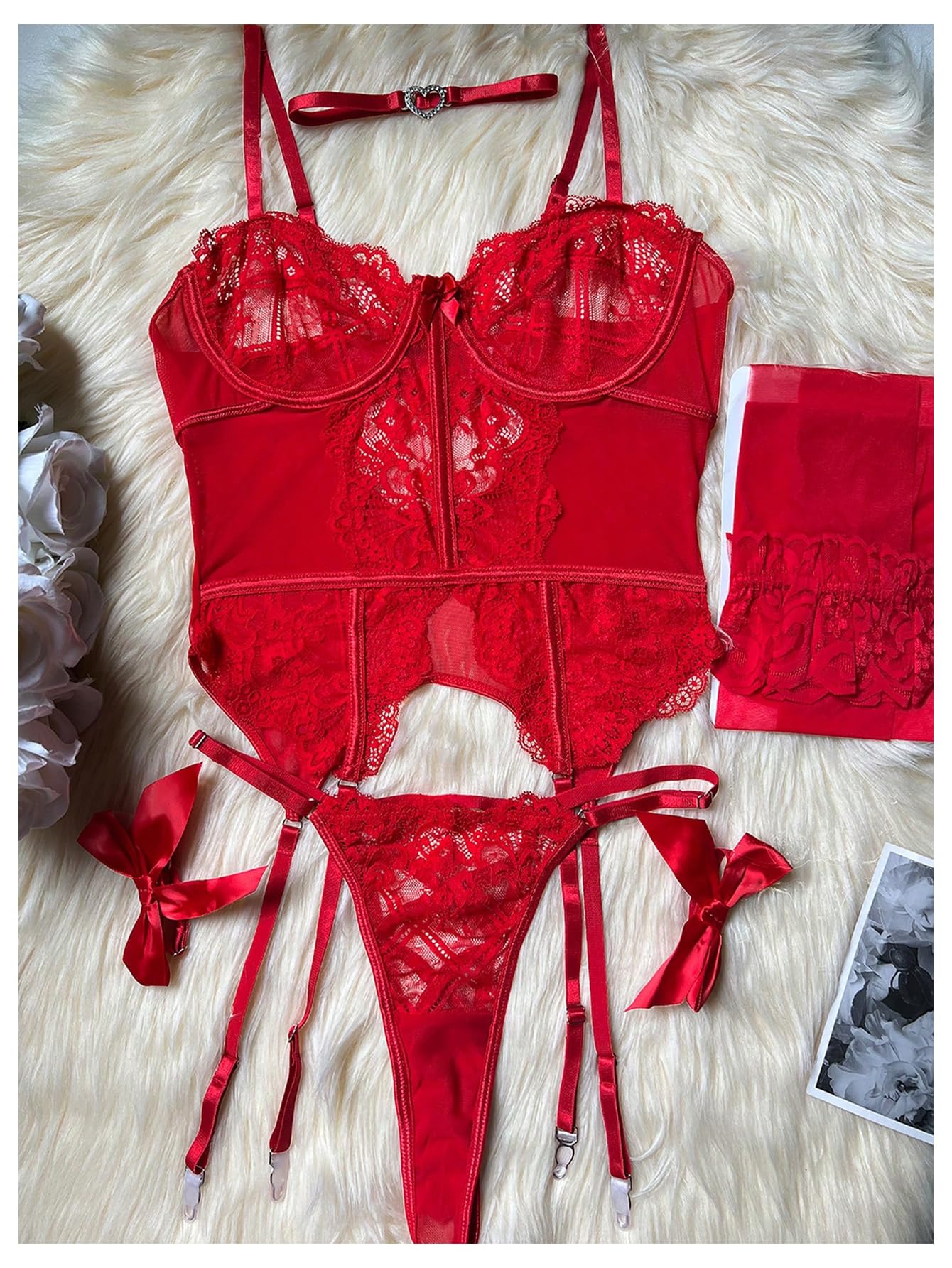 WDIRARA Women's Sexy Lingerie Set Floral Lace Garter Bustier Lingerie Set with 1Pair Fishnet Stocking