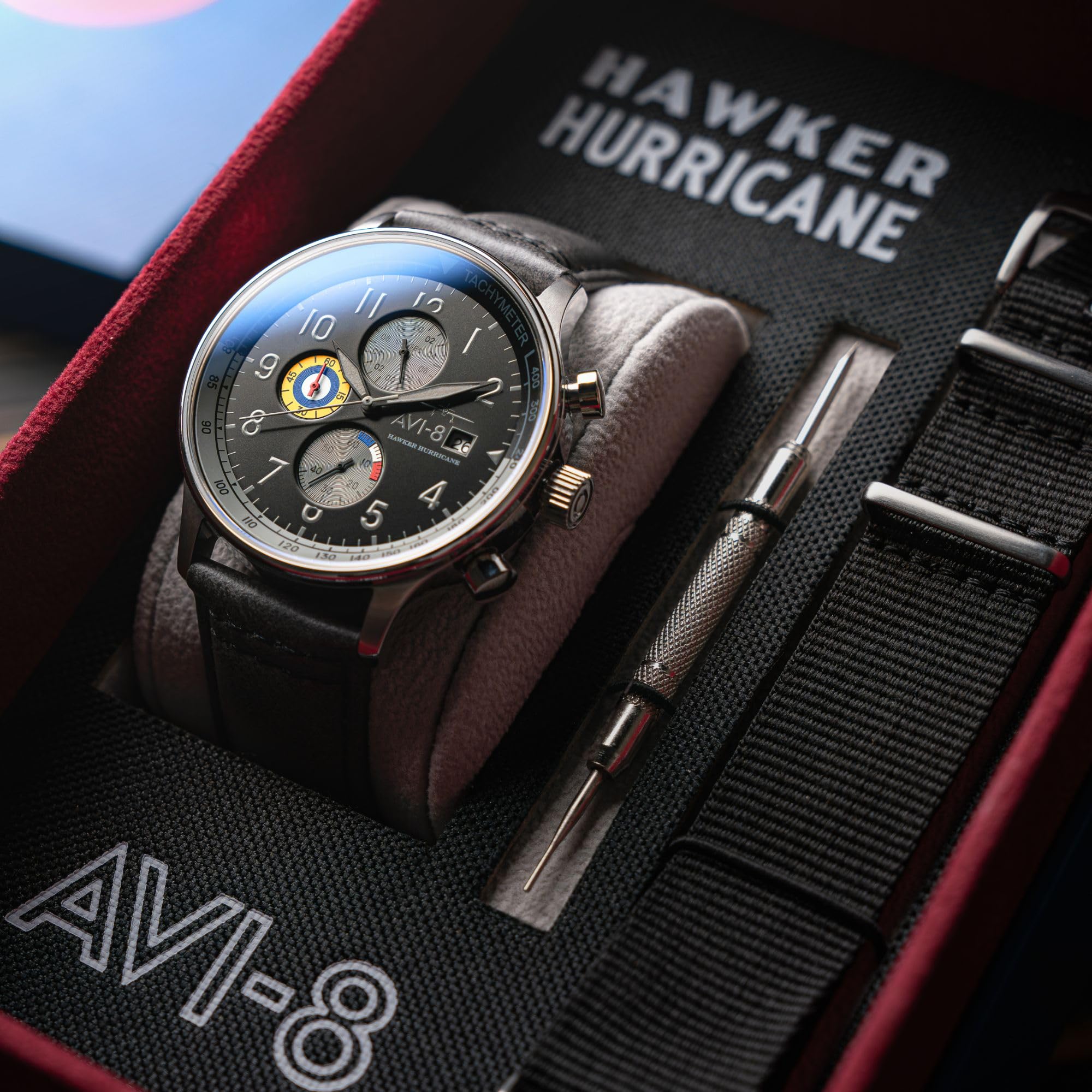 AVI-8 Hawker Hurricane AV-4011 - Reloj para hombre, caja de acero inoxidable de 42 mm, movimiento de cuarzo japonés, correa de piel auténtica, relojes para hombre, cronógrafo clásico, Gris y negro