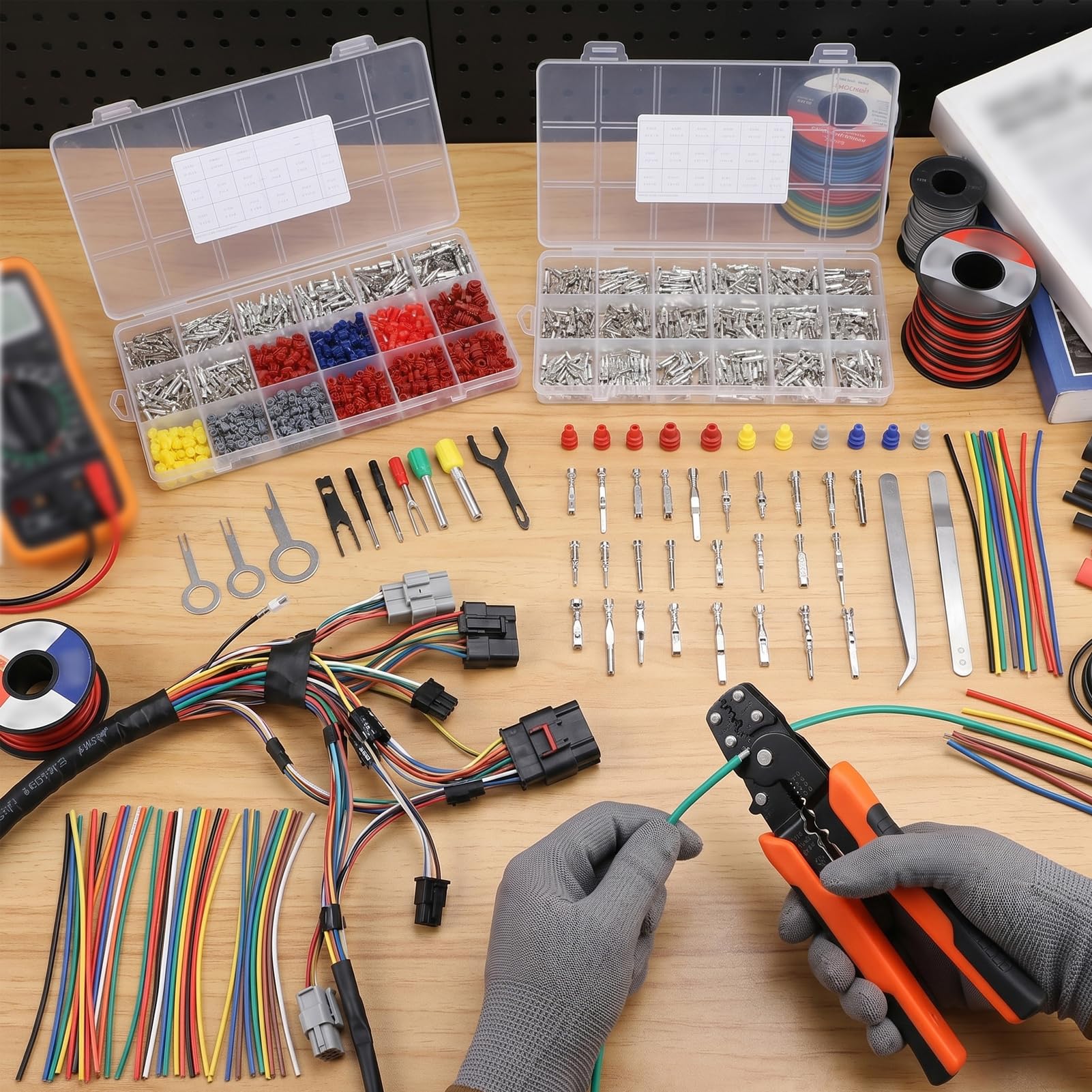 Tbest Kit de Broches de Connecteur Kit de Bornes à Sertir Connecteurs à Broches de Fil 844 Pièces 26 Type 10-24 AWG Outil de Dénudage de Sertissage avec 360 Fiches étanches à la Pluie
