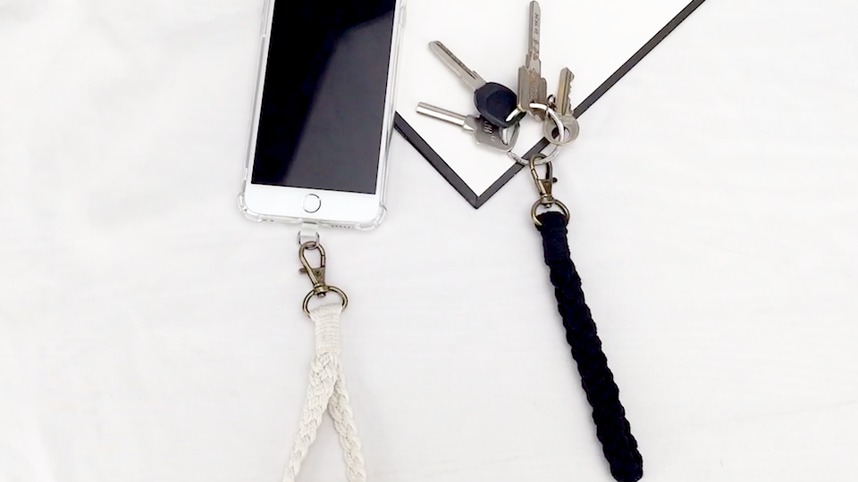 【TOGA】PHONE HANDLE STRAP 楽天市場】TOGA TOO Phone handle strap トーガ ファッション
