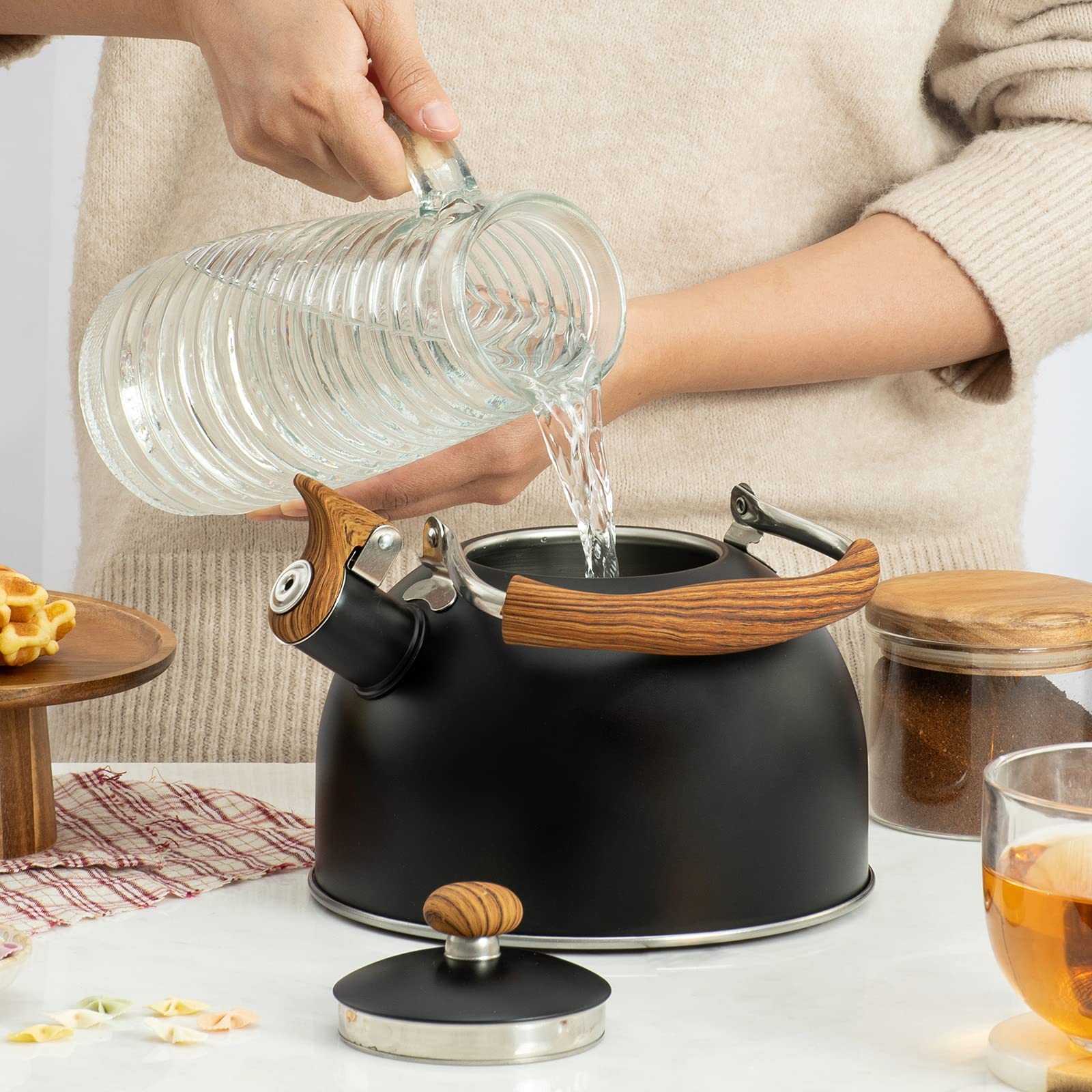 Tetera silbida con mango fuerte silbato, olla de té de acero inoxidable de grado alimenticio