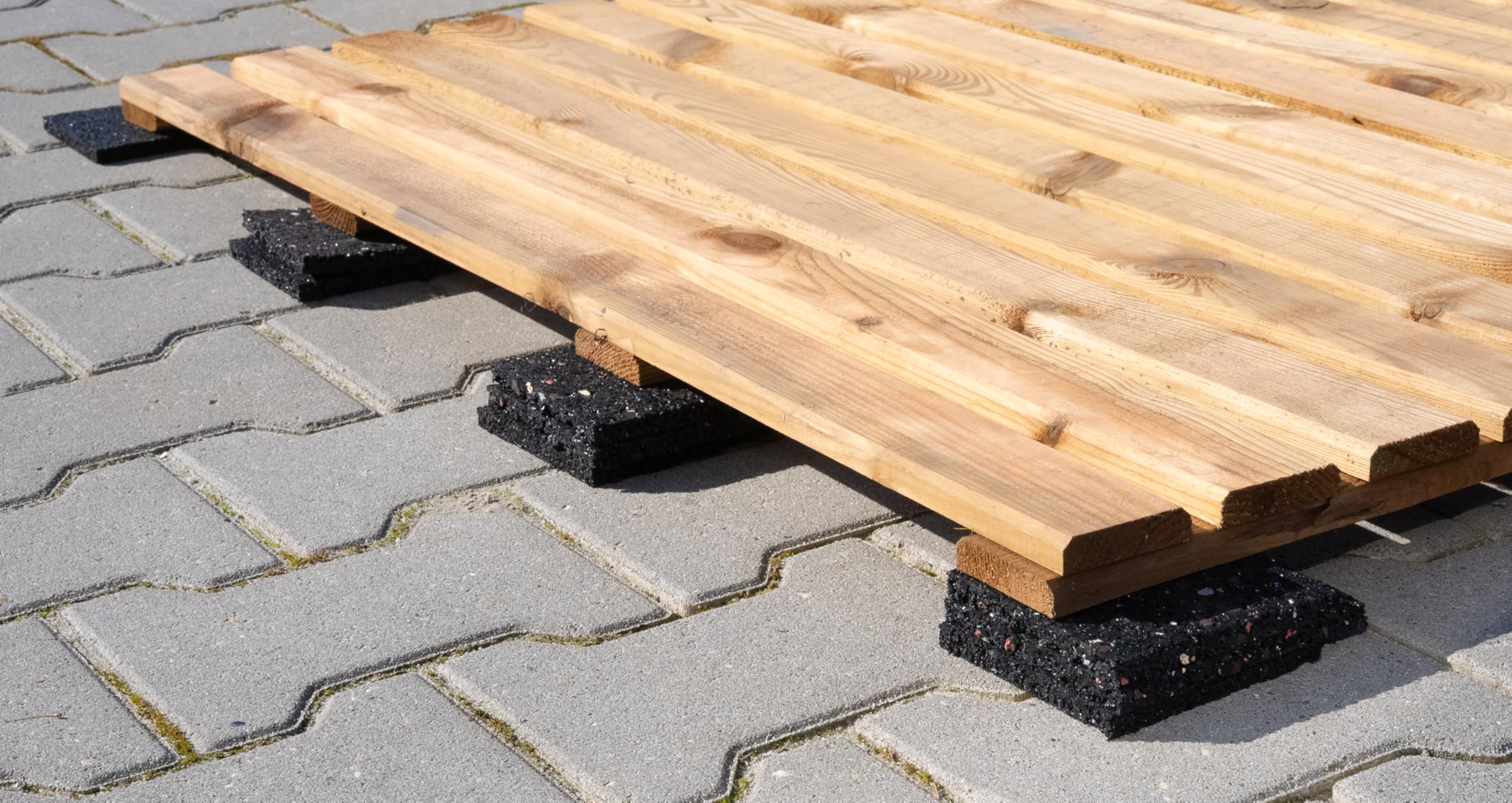 Wovar Premium Gummi Terrassenpads 10x10cm - 15mm