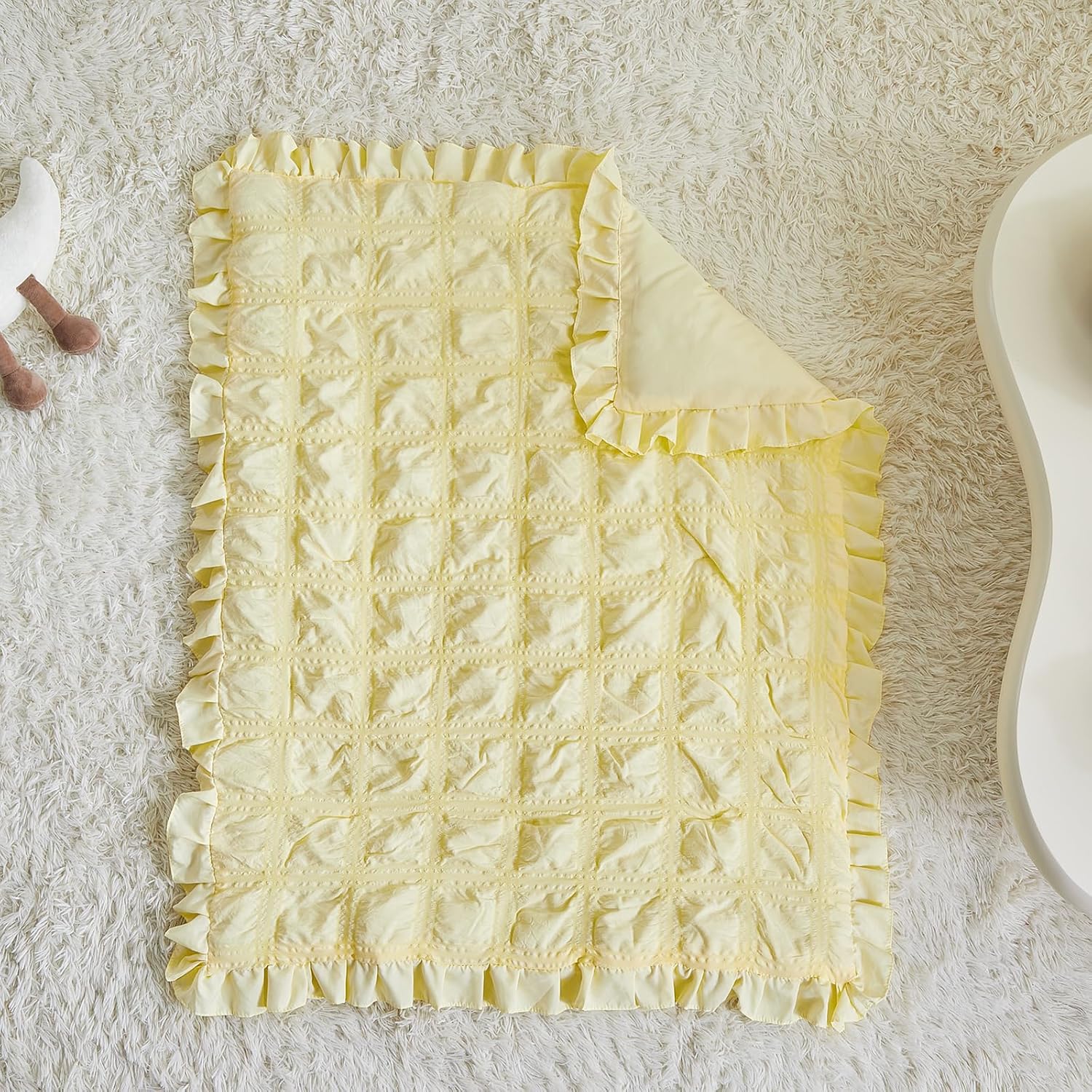 Ruffled Crib Bedding Set Baby Boho Quilted Comforter with Fitted Sheet and Bed Skirt - Cute Soft Breathable Seersucker Ruffled Shabby Chic Bedding Soft Blanket Design - Yellow