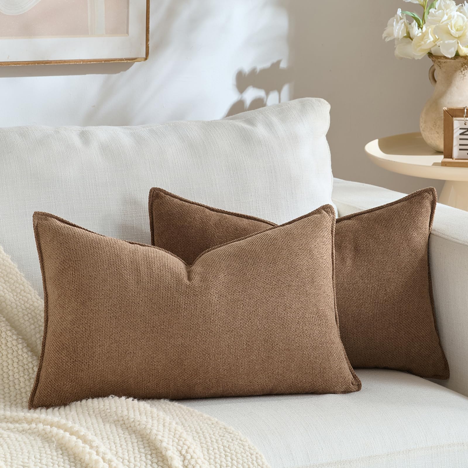 Juego de 2 fundas de almohada Marrón 50×70 cm con decoración moderna Diseño monocromático y neutro con ribete Diseño único Adecuado para dormitorio, salón, sofá cama y decoración