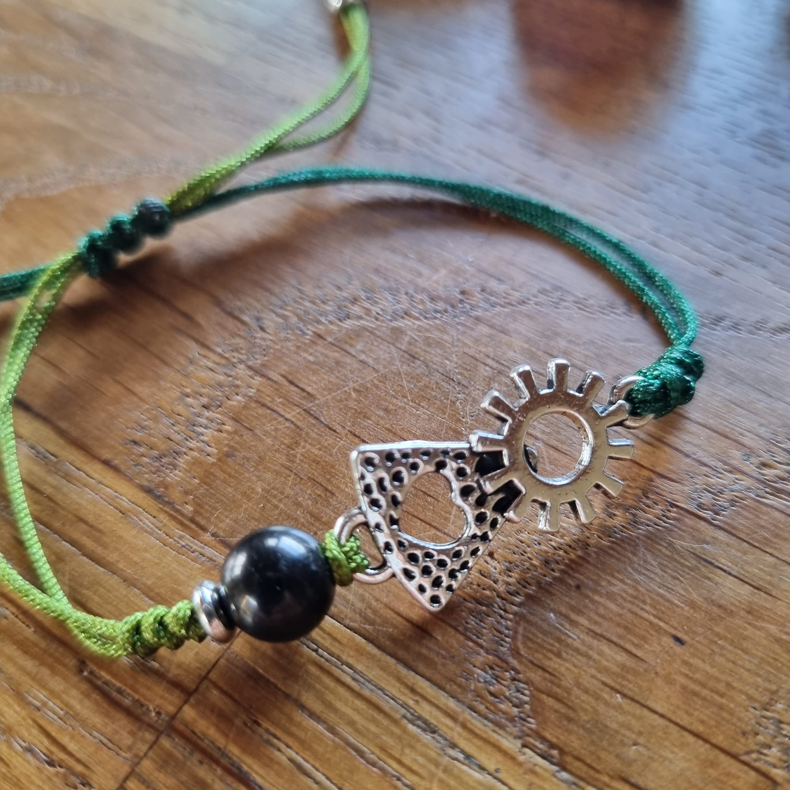 Pulsera santina virgen de covadonga azabache asturiano - GEMOTERAPIA FACIL