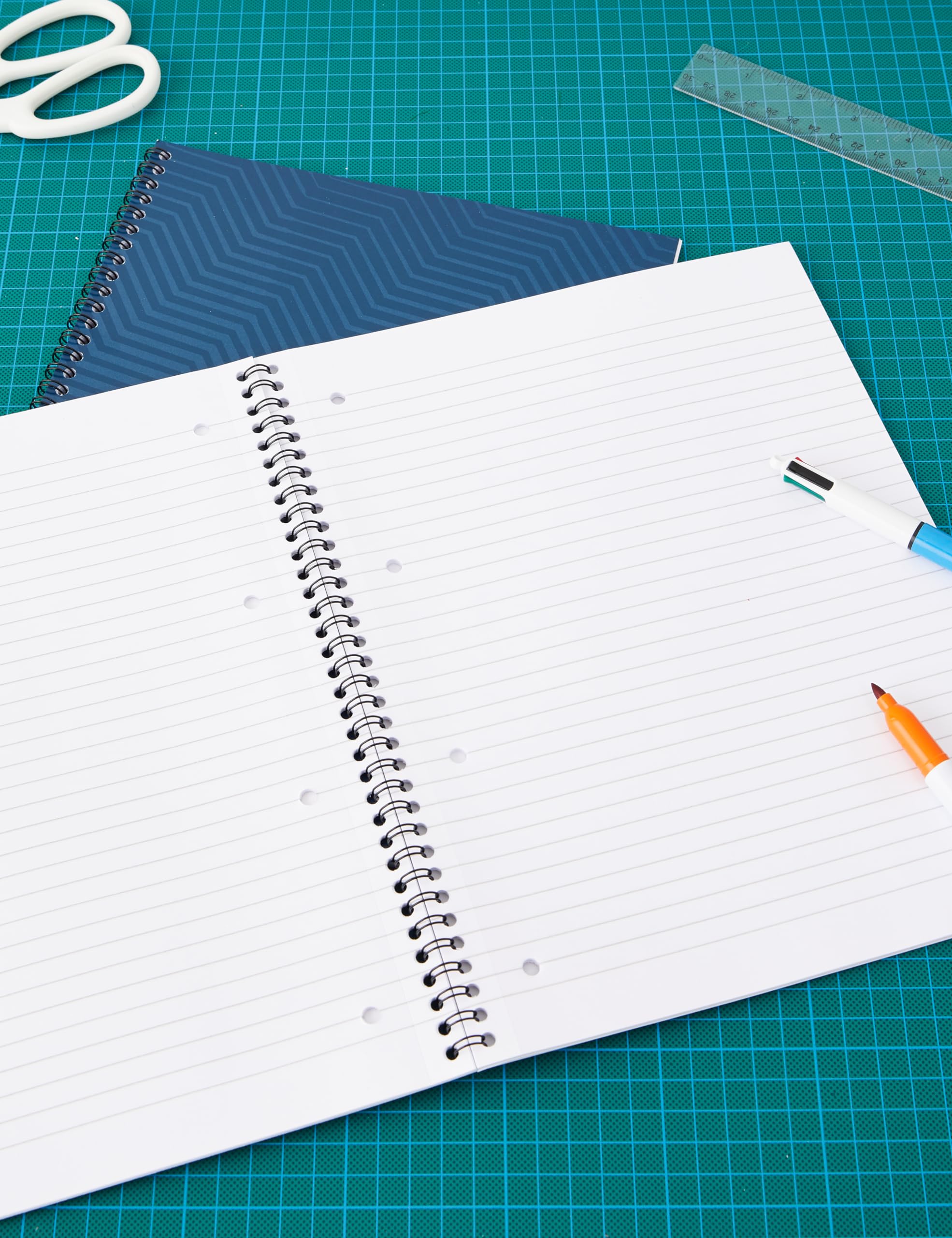 Summit, quaderno formato A4, rilegato a spirale e a righe, 100 pagine, confezione da 10