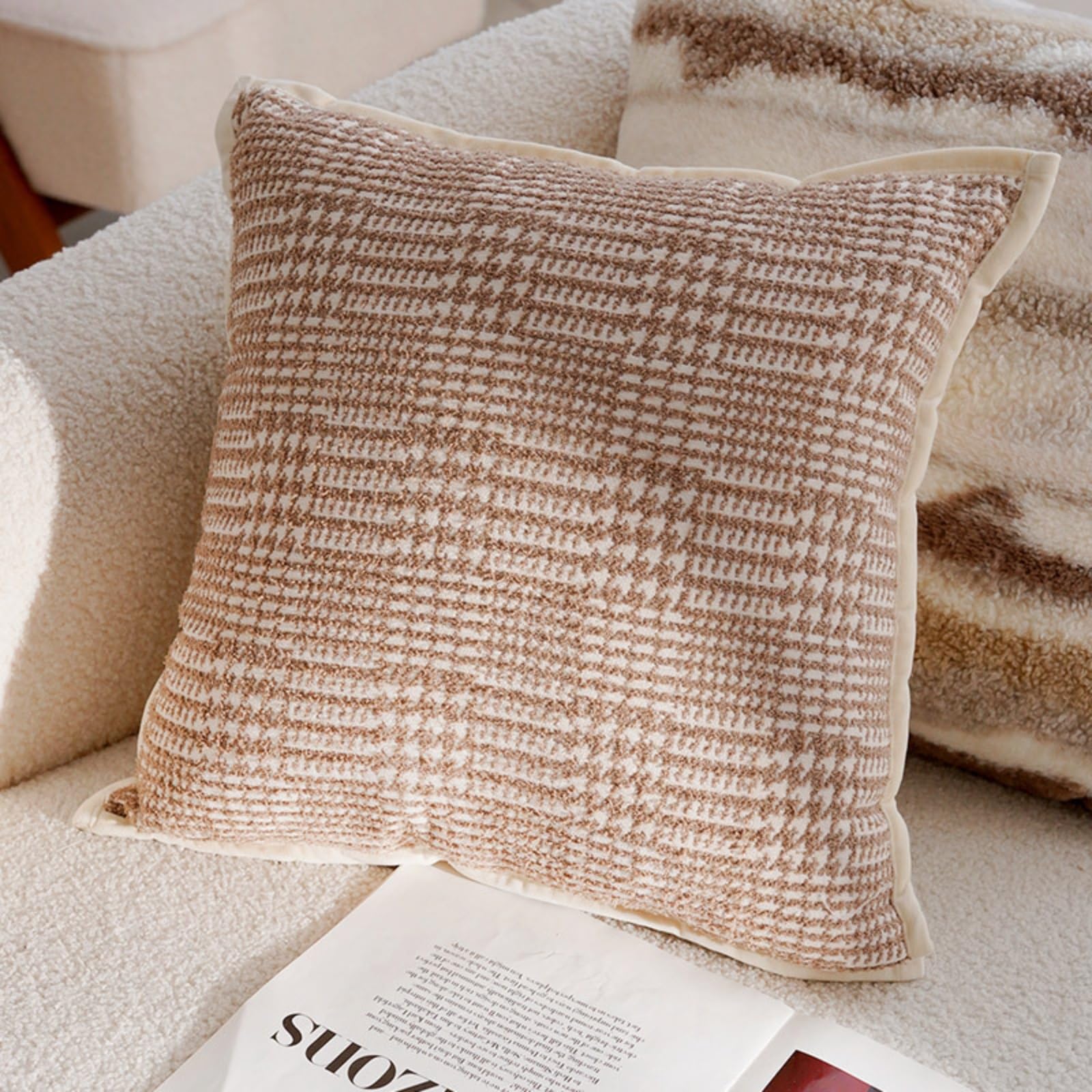 Housse de coussin patchwork luxueuse en chenille 45x45 cm pour un salon chic
