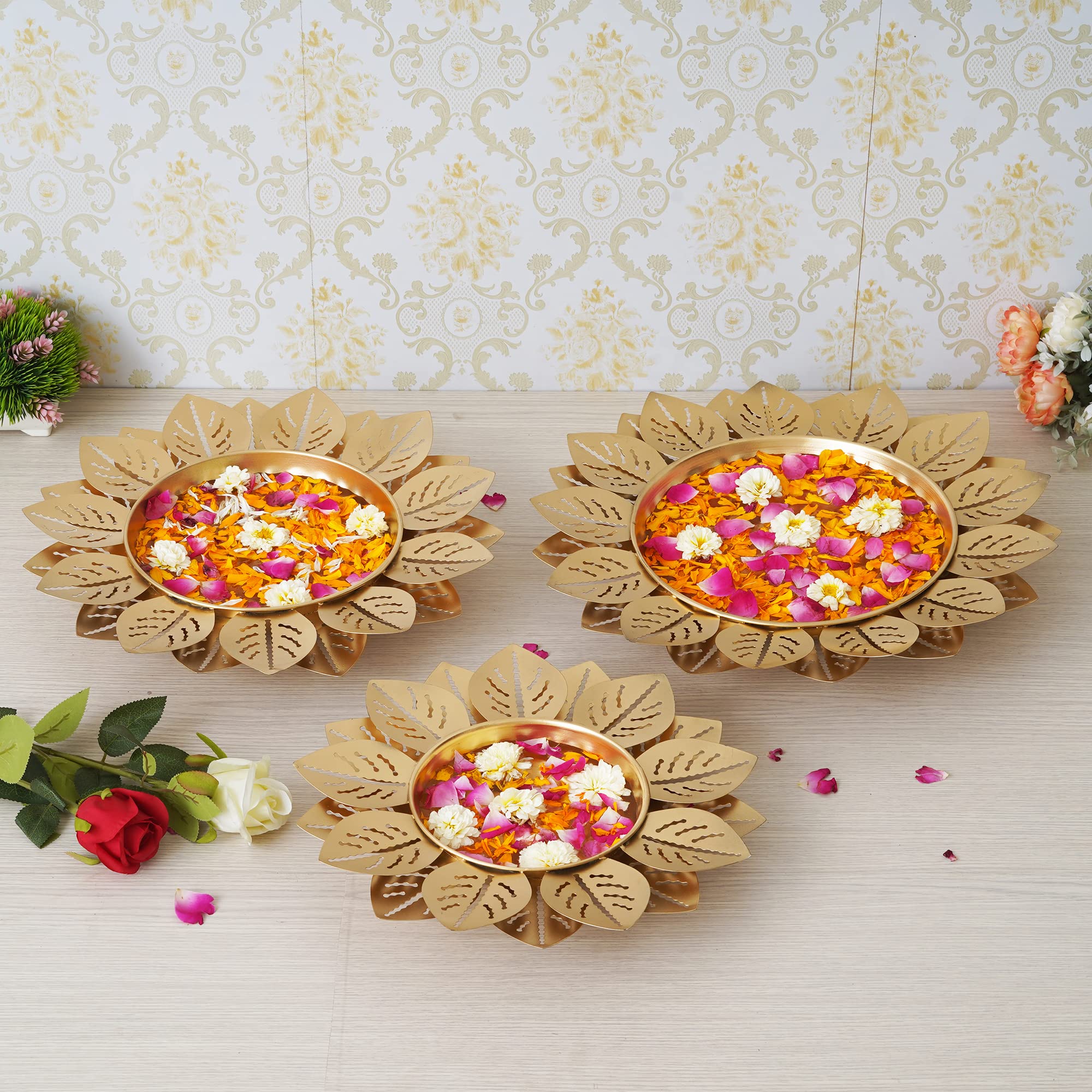 Webelkart Lot de 3 bols décoratifs en forme de feuille dorée polie pour la maison, décoration de table | Décoration de Diwali Doré