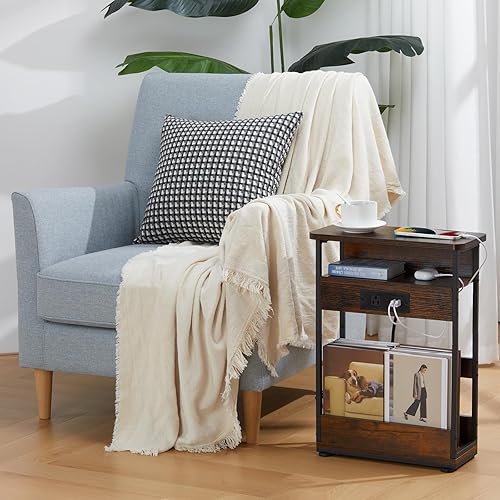 Miniatura 2 de Mesa auxiliar estrecha con estación de carga, mesa auxiliar de 3 niveles con 2 puertos USB y tomas de corriente, mesa auxiliar delgada para sofá