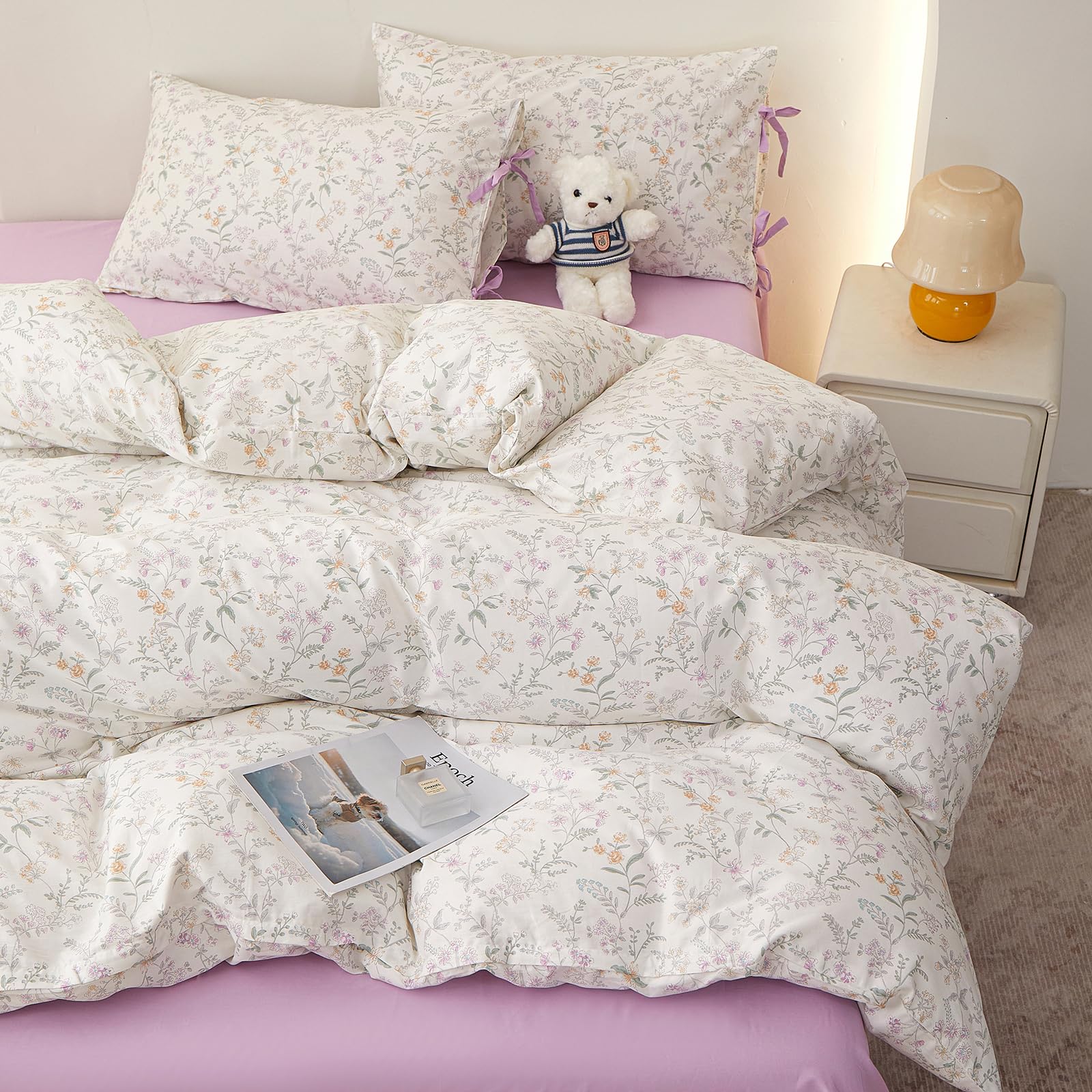 Vintage Floral Comforter Set Full Size, Cottagecore Aesthetic Cute Flower Pattern Comforter for All Seasons, Lightweight Coquette Bedding Set Flowers Botanical Comforter with 2 Bow Ties Pillowcases