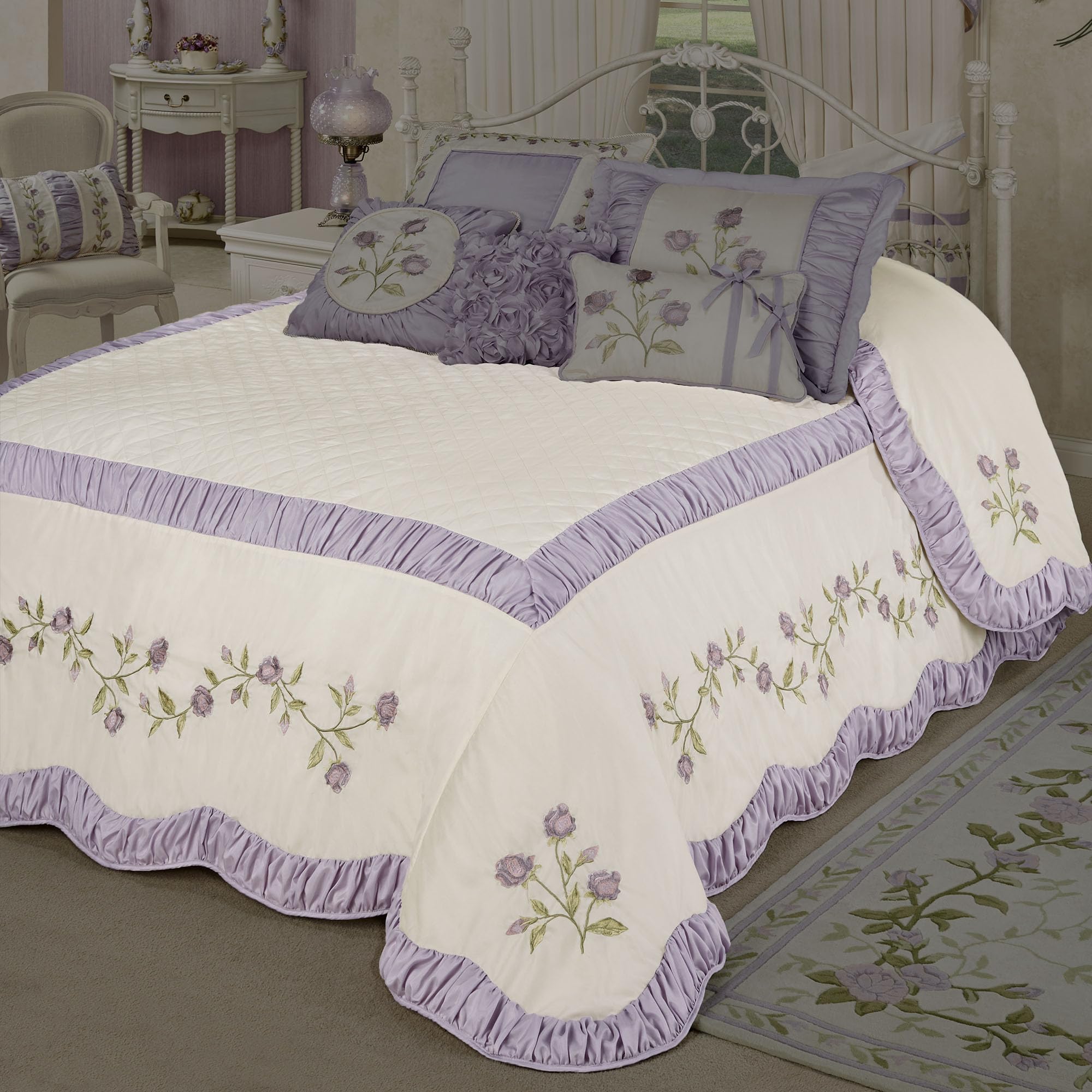Touch of Class Lavender Rose Grande Queen Bedspread Bedding