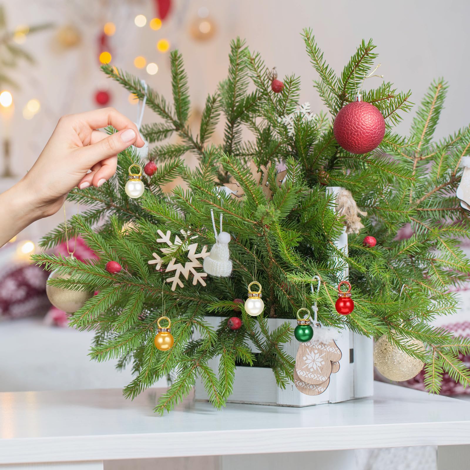 200 Kleiner Weihnachtsbaumkugeln aus Simulationsperlen Leichte Hängung Lichtechte Christbaumkugel Anhänger für Festliche Weihnachtsdeko im Innen und Außenbereich
