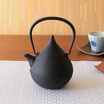 Amazon.co.jp: 南部鉄器 急須 : 壱鋳堂 ティーポット雫 Shizuku 0.65L Amazon.co.jp: 南部鉄器 急須 : 壱鋳堂 ティーポット雫 Shizuku 0.65L